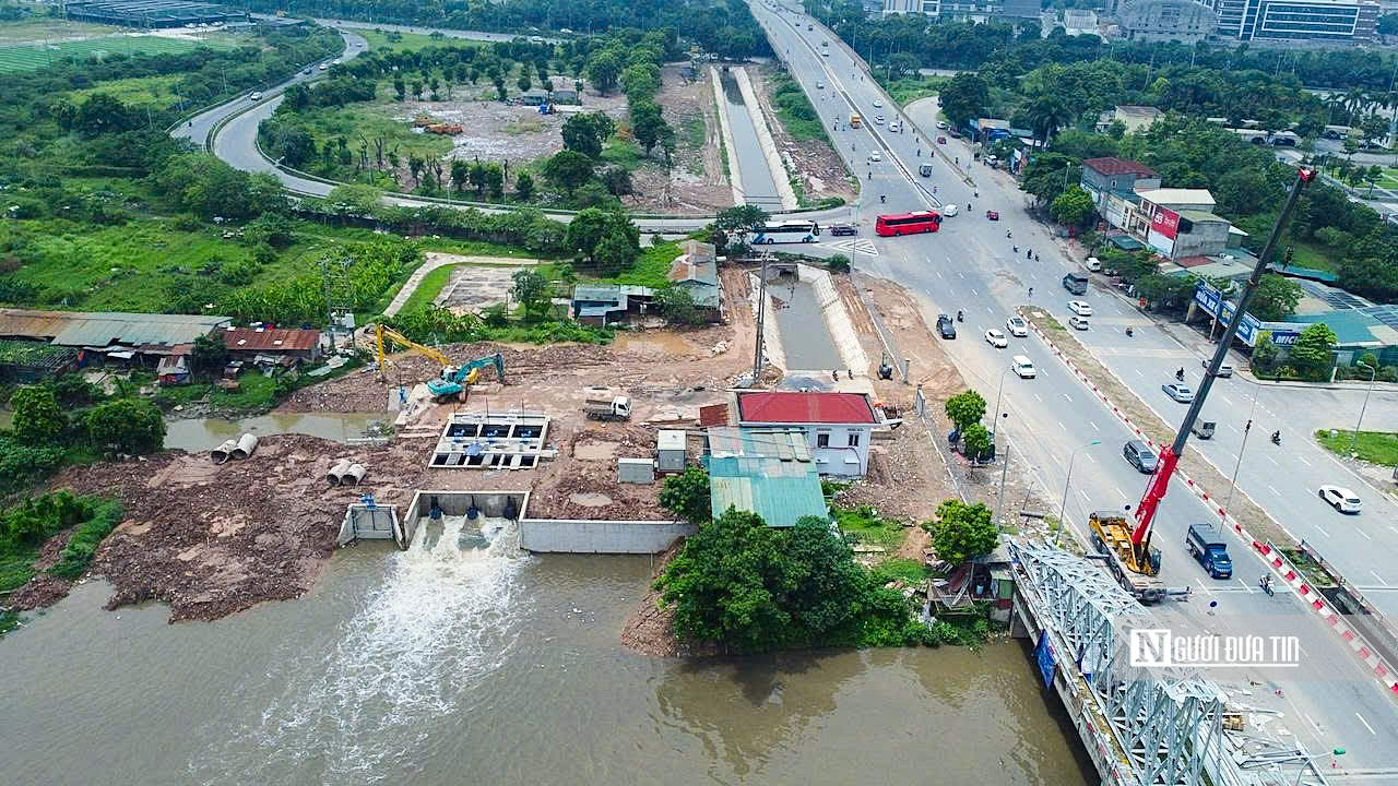 Hà Nội: Loạt trạm bơm chống ngập dọc Đại lộ Thăng Long đi vào vận hành- Ảnh 1.
