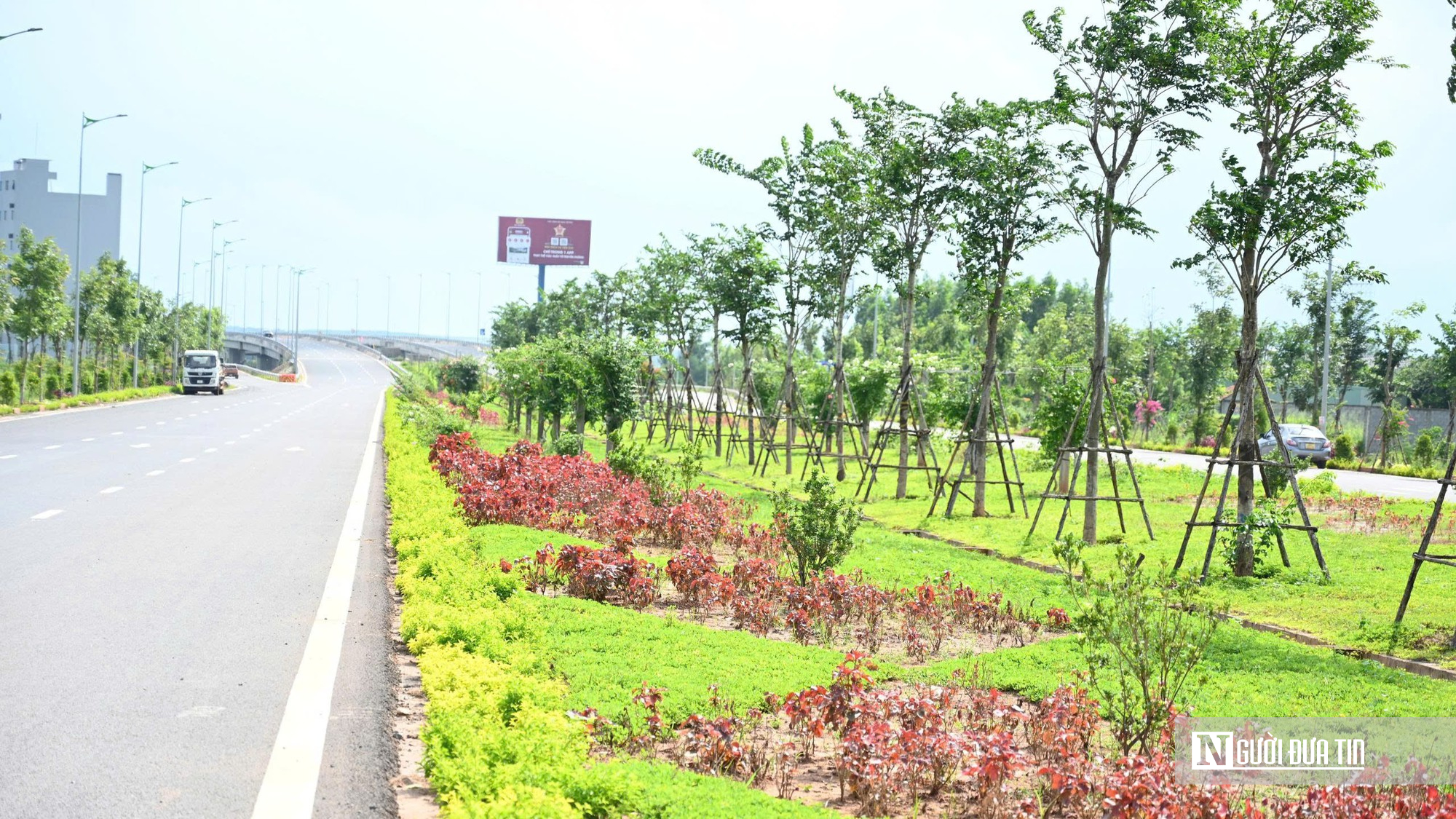 Đường v&agrave;o s&acirc;n bay Long Th&agrave;nh mang diện mạo mới ng&agrave;y về đ&iacute;ch- Ảnh 6.