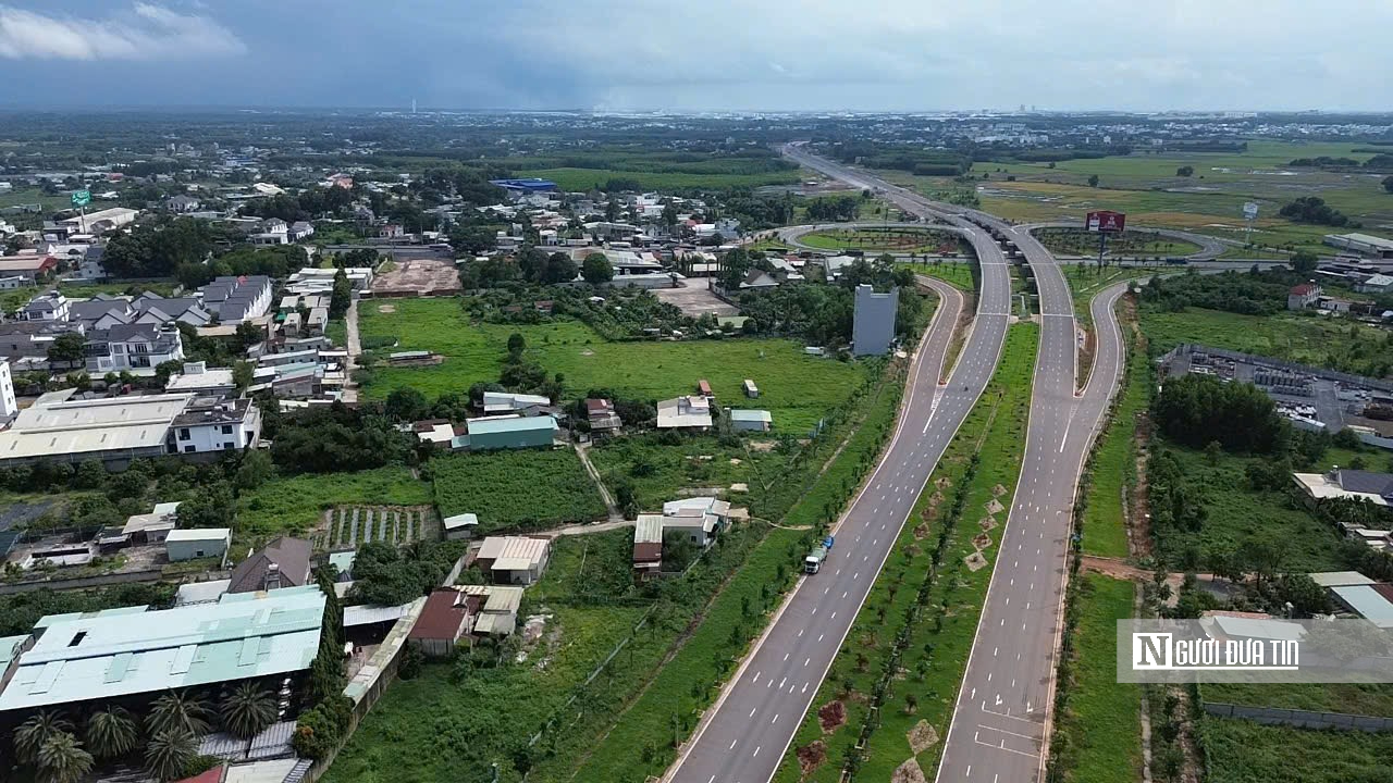Đường v&agrave;o s&acirc;n bay Long Th&agrave;nh mang diện mạo mới ng&agrave;y về đ&iacute;ch- Ảnh 17.