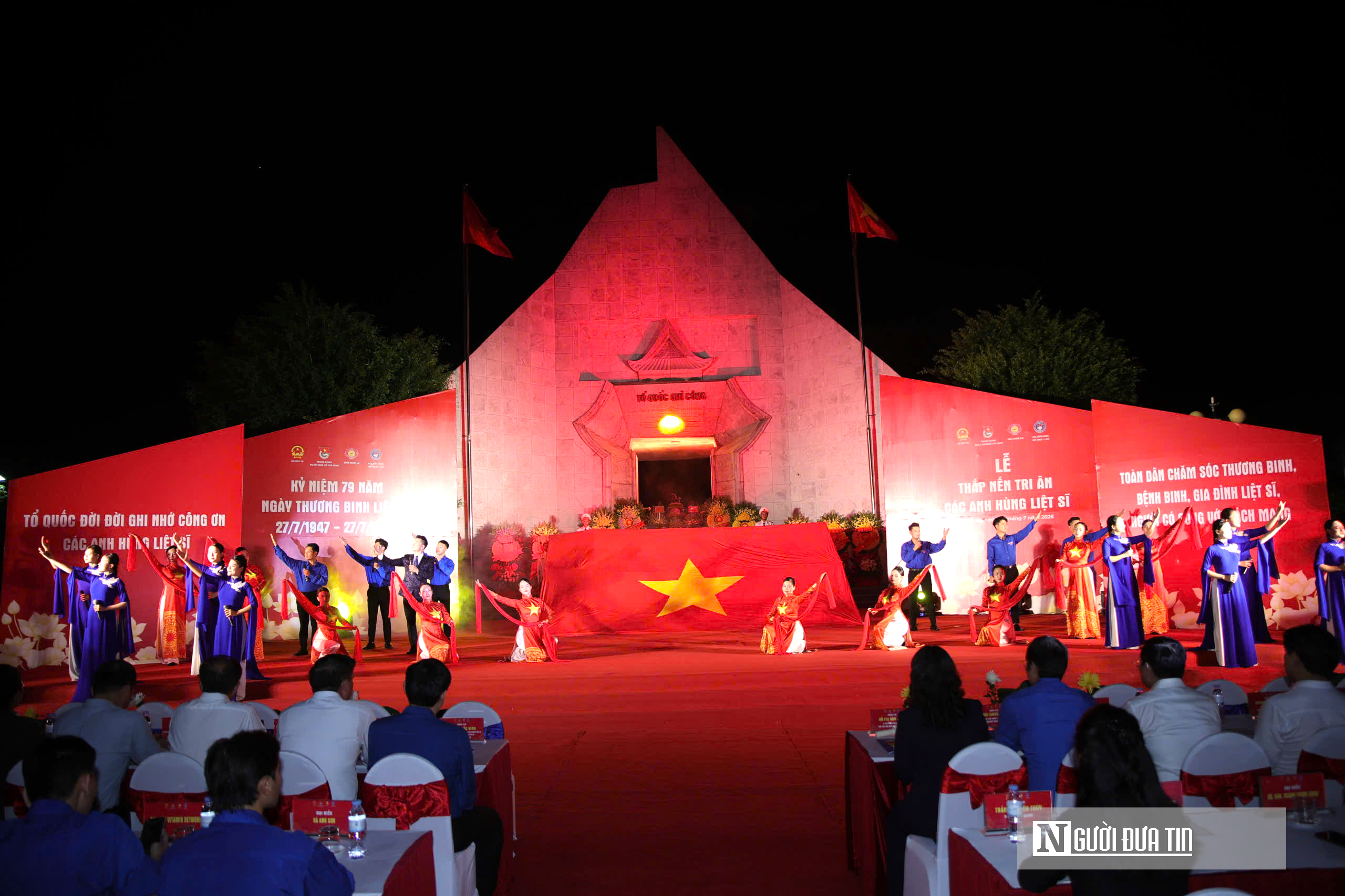 Thi&ecirc;ng li&ecirc;ng Lễ thắp nến tri &acirc;n tại Nghĩa trang Liệt sĩ Việt - L&agrave;o- Ảnh 1.