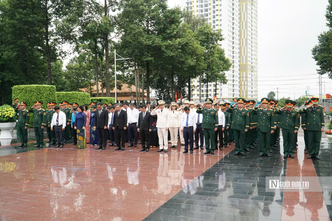 Tp.HCM thành kính dâng hương tưởng niệm các Anh hùng liệt sĩ - Ảnh 6.