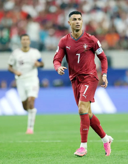 Cristiano Ronaldo gây bất ngờ khi lấn sân điện ảnh - Ảnh 1.
