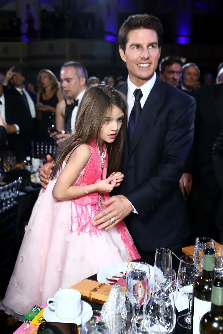 Lý do khiến Suri Cruise - con gái của tài tử Tom Cruise cắt đứt mối liên hệ pháp lý với cha ruột - Ảnh 6.