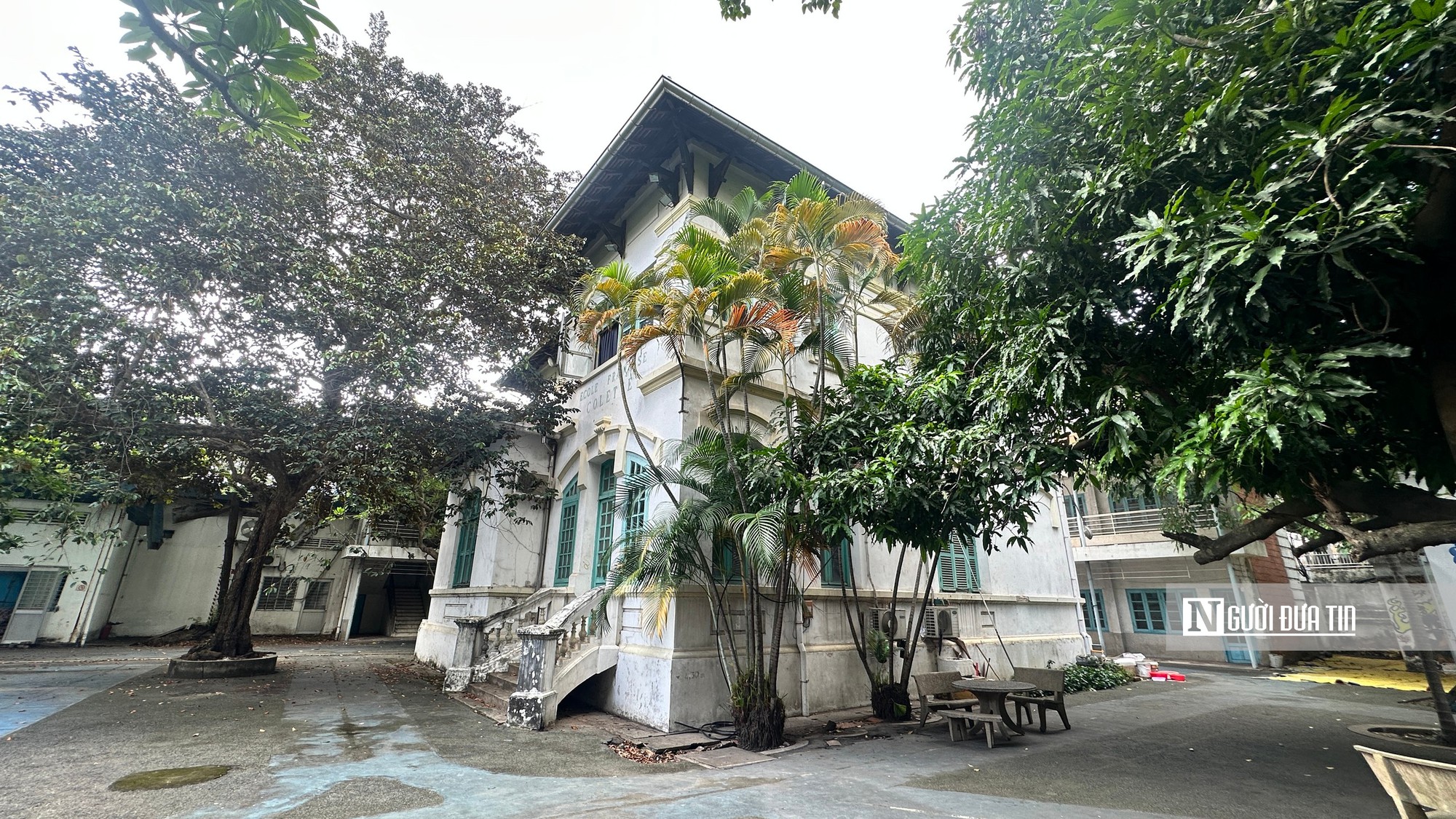 Cận cảnh căn biệt thự độc bản hiện bỏ hoang từng là nơi học của nhiều thế hệ học sinh người Pháp - Ảnh 2.