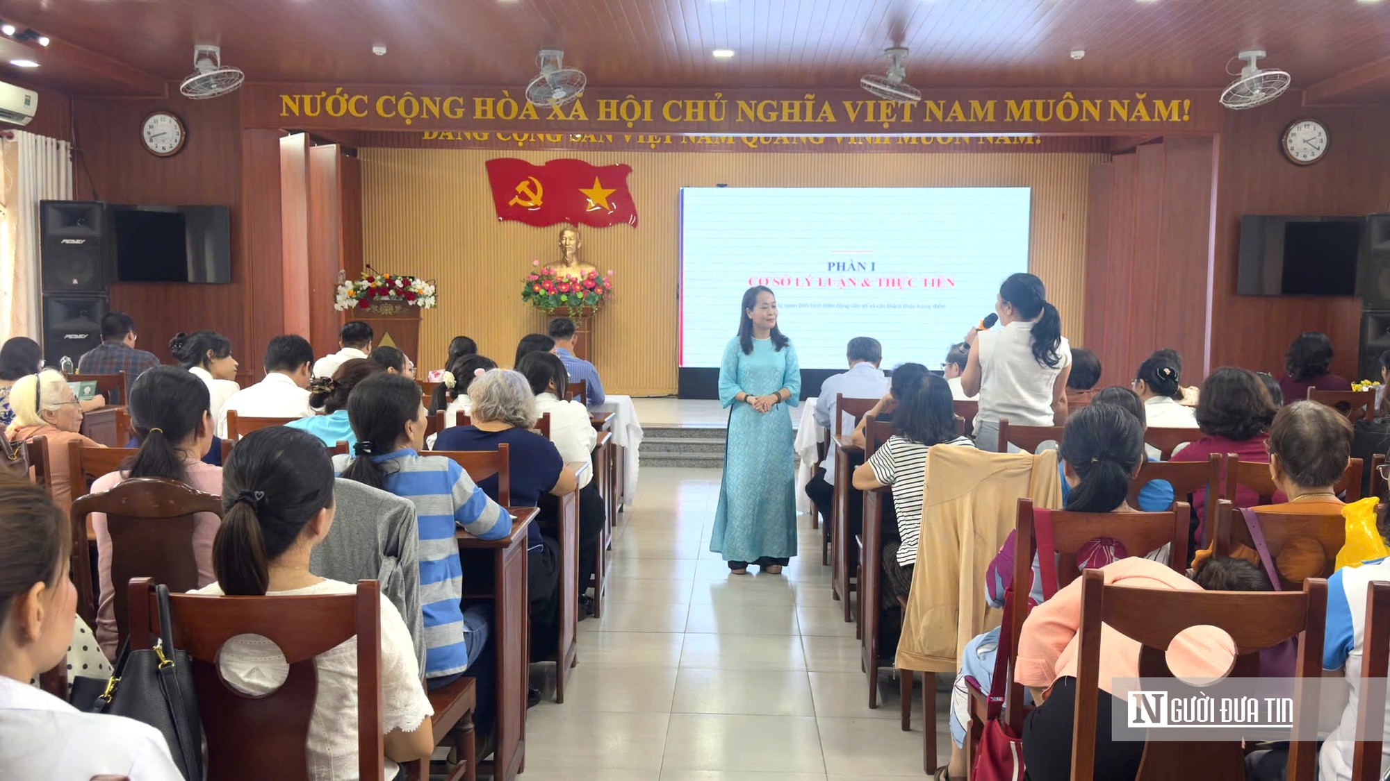 Khi luật dân số không còn chỉ là chuyện sinh bao nhiêu con- Ảnh 2.