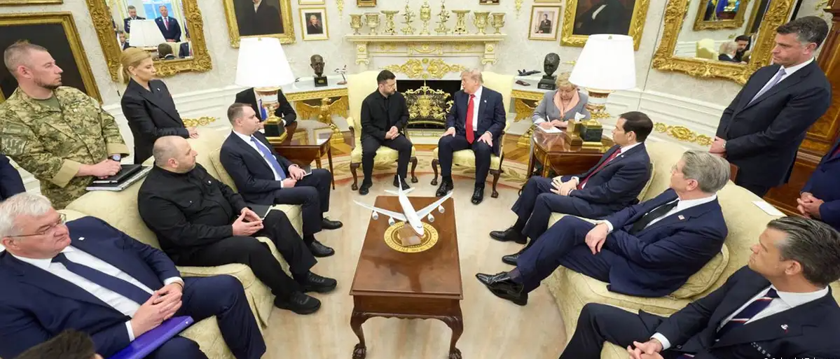 Ông Trump và ông Zelensky thảo luận về tên lửa Patriot trong cuộc gặp mới nhất- Ảnh 1.