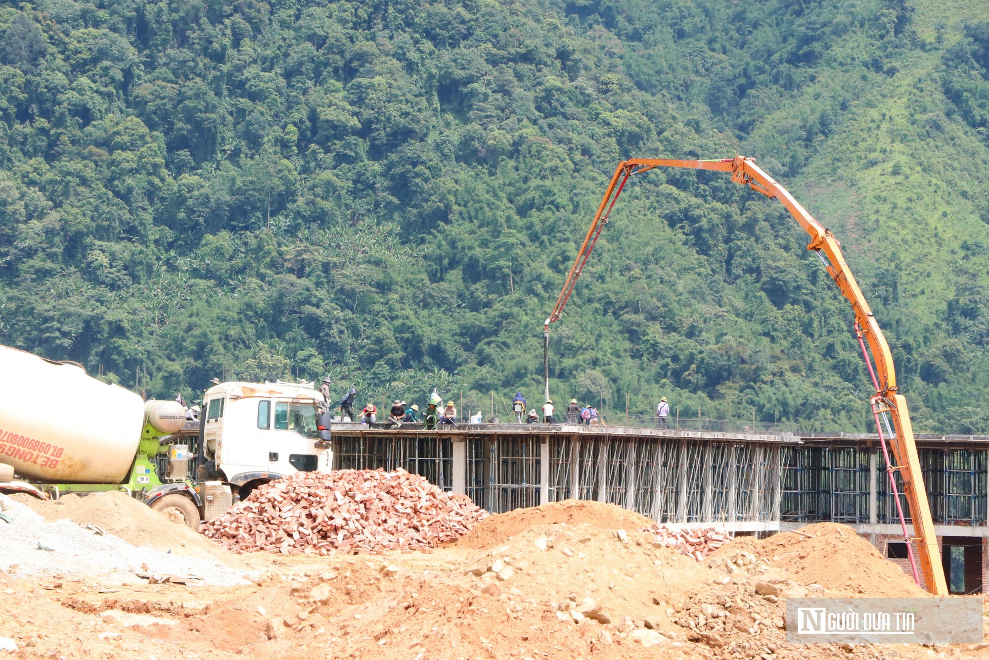 Nghệ An: Chạy đua với thời gian, đẩy nhanh tiến độ trường liên cấp vùng biên- Ảnh 7.