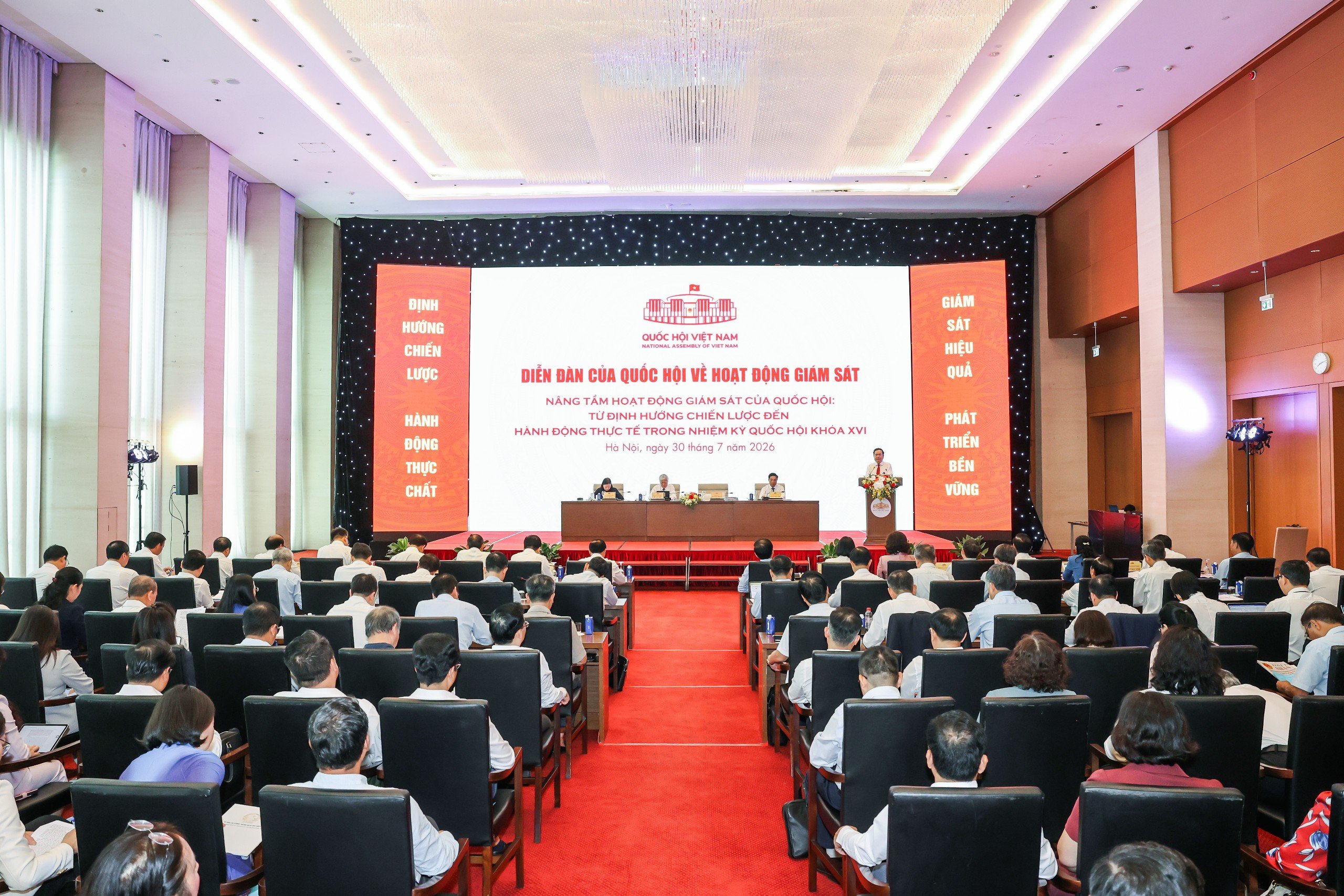 Quốc hội khóa XVI cần kiến tạo một phương thức giám sát mới - Ảnh 2.