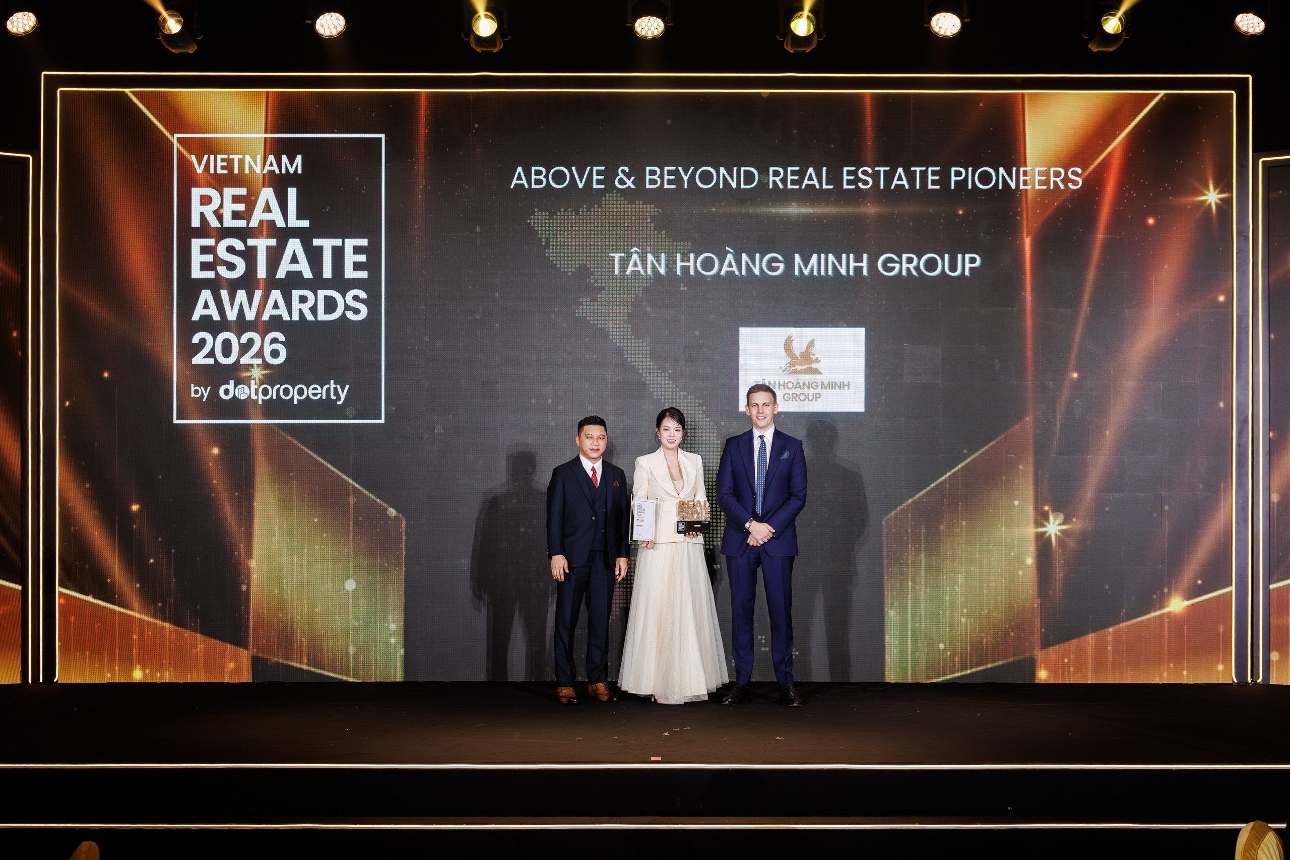Tân Hoàng Minh thắng lớn tại Dot Property Vietnam Awards 2026 - Ảnh 1.