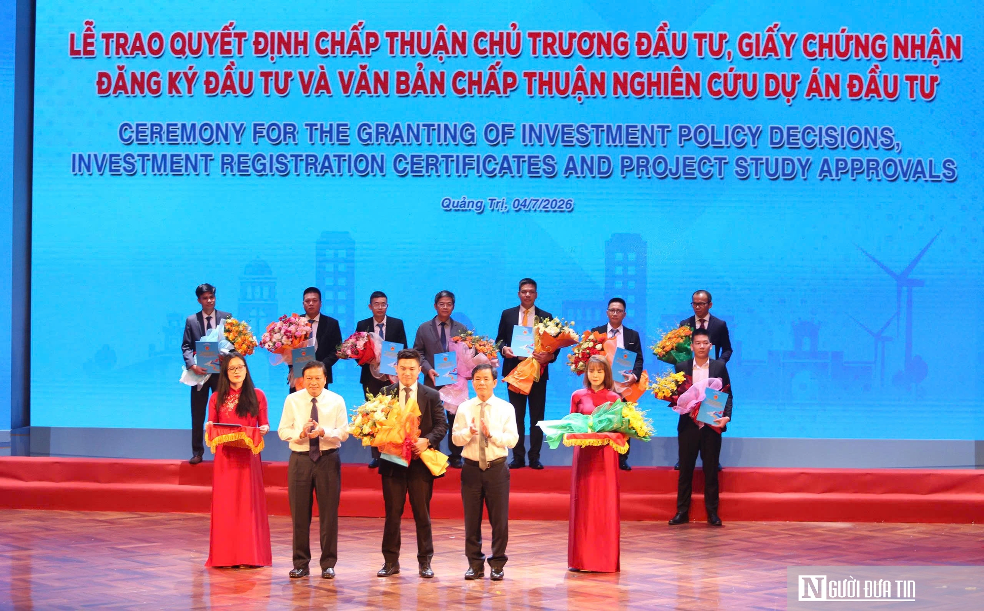 Bí thư Tỉnh ủy Quảng Trị: Không để tiềm năng chỉ dừng lại ở tiềm năng, mở không gian phát triển mới- Ảnh 4.