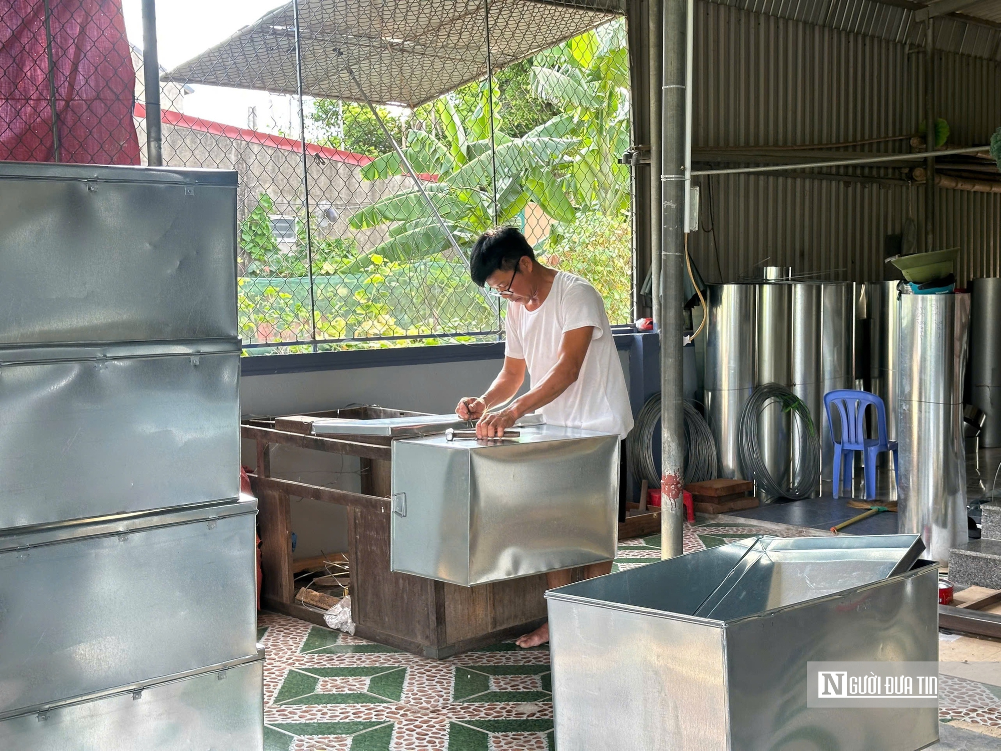 Về l&agrave;ng Xu&acirc;n Am, nghe chuyện nghề &ldquo;g&otilde; b&uacute;a ra tiền&rdquo; của người d&acirc;n xứ Nghệ- Ảnh 1.