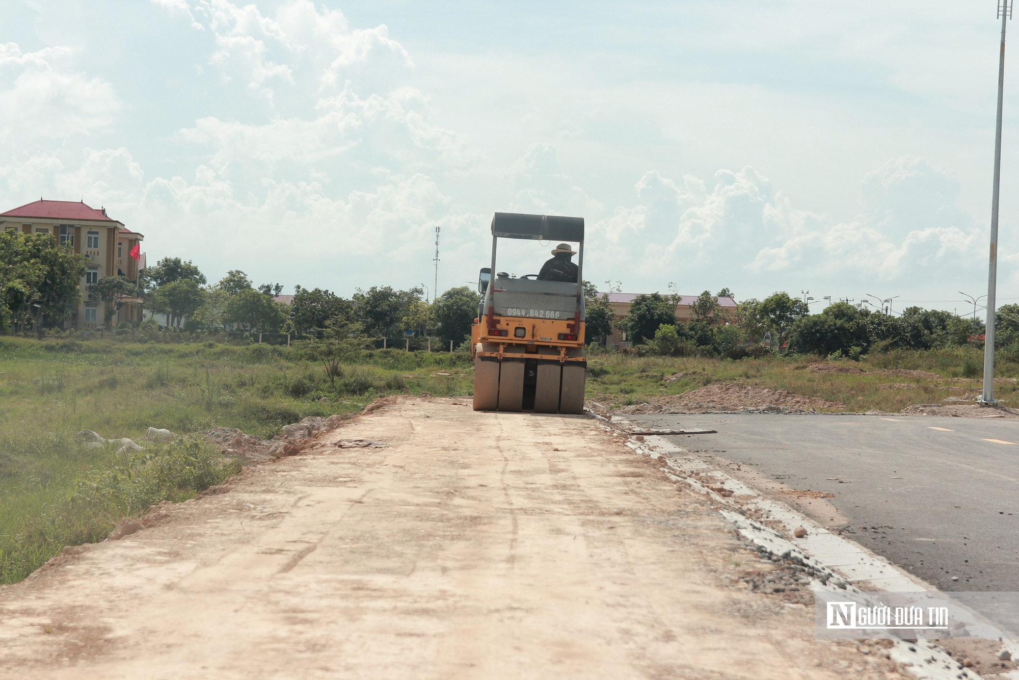 Đẩy nhanh công tác GPMB, triển khai khu tái định cư dự án đường sắt tốc độ cao ở Hà Tĩnh- Ảnh 3.