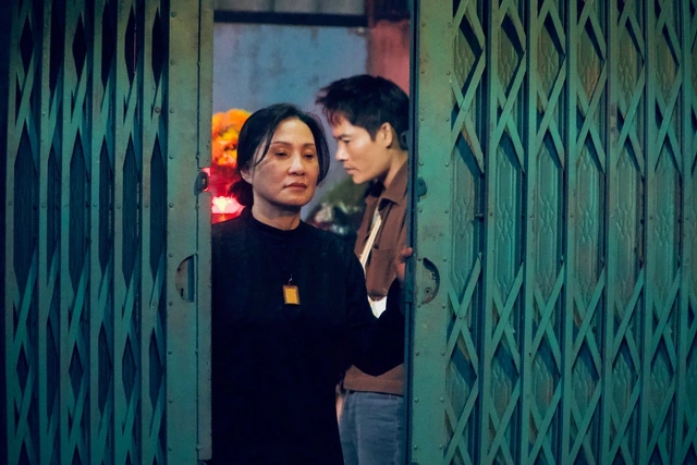 Nghệ sĩ Hồng Đào gây bất ngờ ở tuổi U65 vẫn tự tin "lái máy bay" - Ảnh 5.