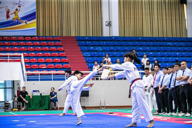 Hà Nội phấn đấu mỗi học sinh tiểu học biết chơi ít nhất một môn thể thao - Ảnh 1.