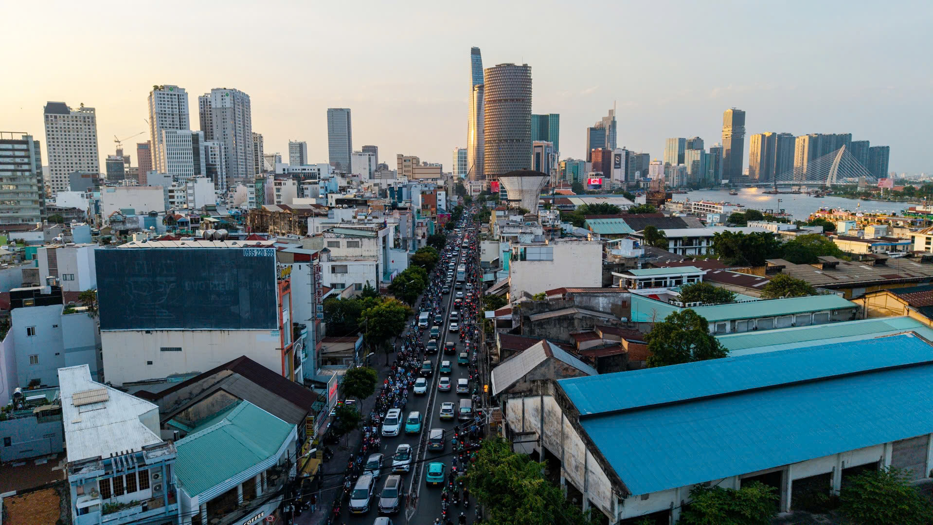 Mở rộng đường Nguyễn Tất Thành: “Cú hích” diện mạo mới cho Cảng Nhà Rồng - Khánh Hội - Ảnh 2.