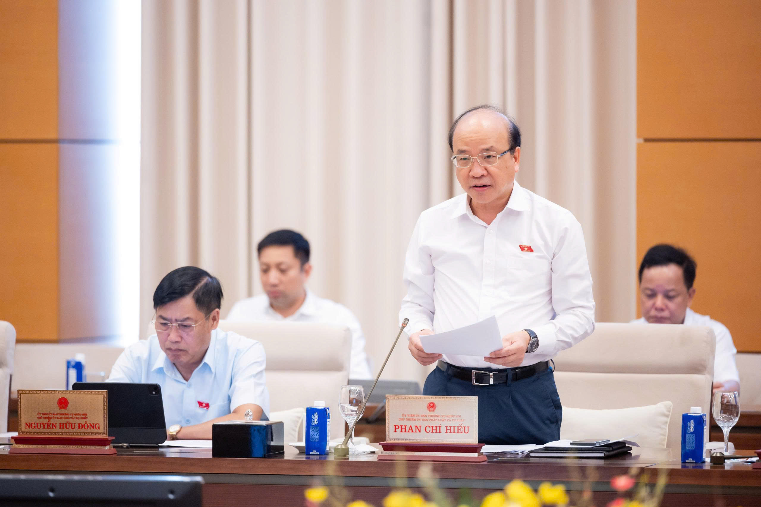Rút ngắn trình tự, thủ tục đưa người từ đủ 12 đến dưới 18 tuổi đi cai nghiện bắt buộc - Ảnh 2.