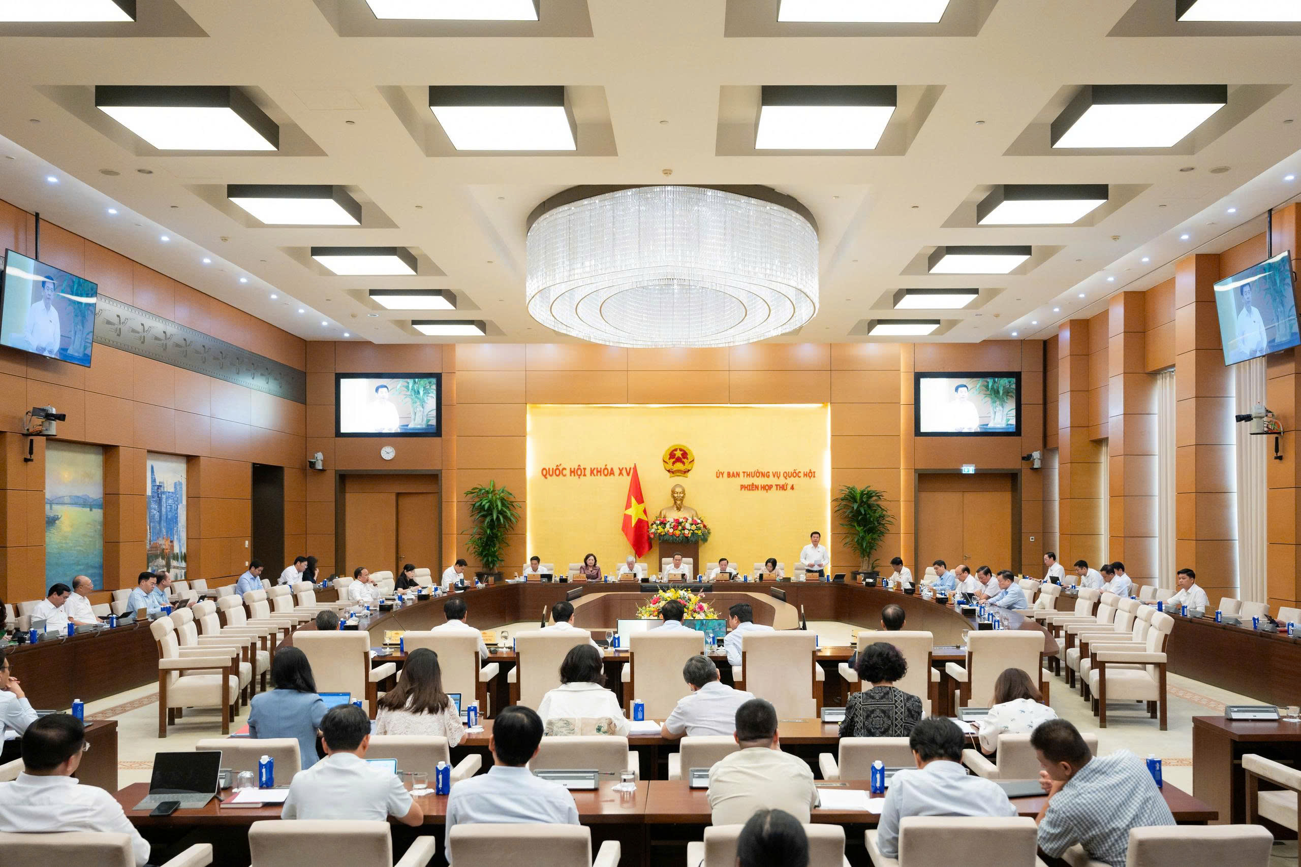 Sửa Luật Kiến trúc: Giữ gìn phát huy bản sắc văn hóa dân tộc, thích ứng biến đổi khí hậu - Ảnh 1.