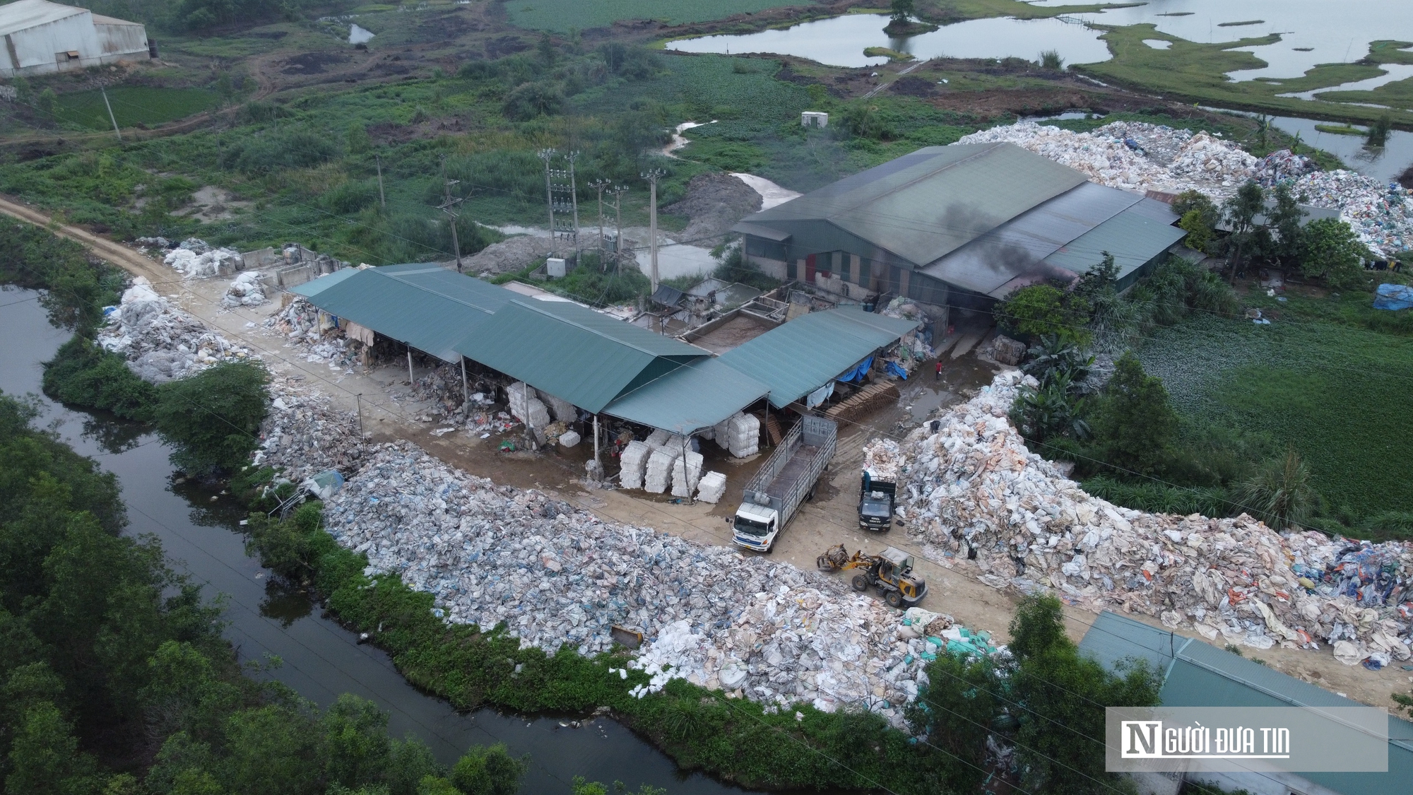 "Bức tử" môi trường, 3 chủ cơ sở tái chế bao bì bị khởi tố, hàng chục cơ sở ngừng hoạt động- Ảnh 4.