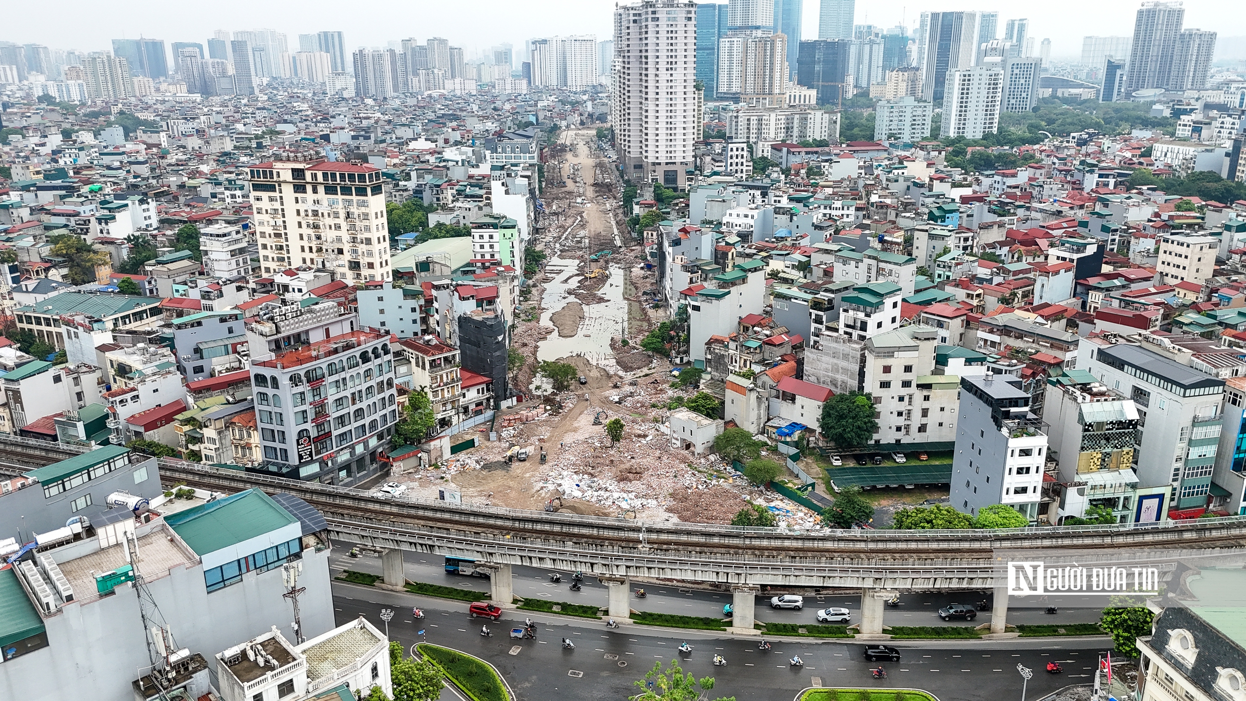 Hà Nội: Loạt nhà siêu méo xuất hiện sau khi GPMB dự án vành đai 2,5 - Ảnh 1.