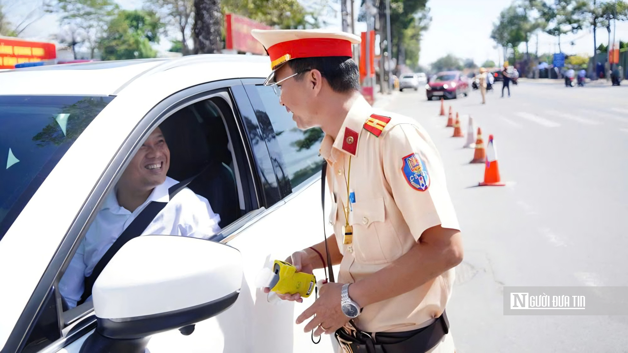 CSGT Đồng Nai: Quyết liệt giữ b&igrave;nh y&ecirc;n tr&ecirc;n mọi cung đường- Ảnh 4.
