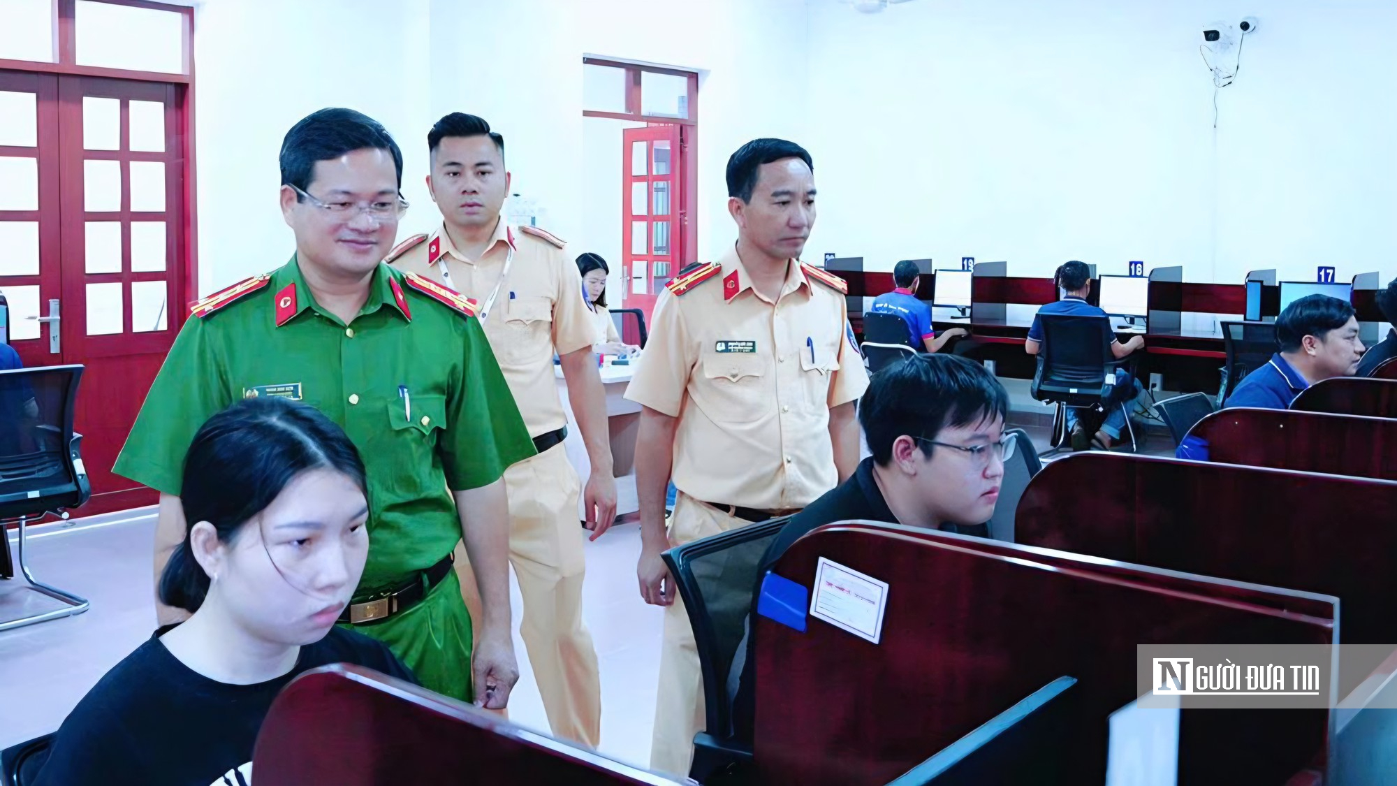 CSGT Đồng Nai: Quyết liệt giữ b&igrave;nh y&ecirc;n tr&ecirc;n mọi cung đường- Ảnh 3.