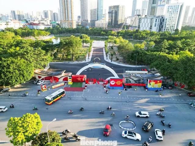 Thí điểm tổ chức tuyến phố đi bộ đầu tiên tại Cầu Giấy- Ảnh 1.