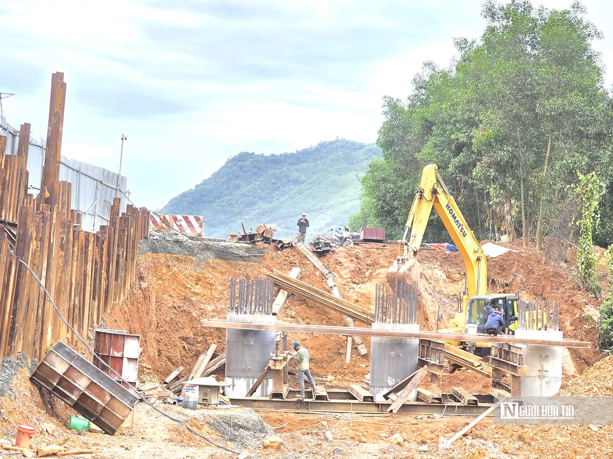 Cao tốc La Sơn - Hòa Liên sắp về đích, chạy đua với sạt trượt- Ảnh 6.