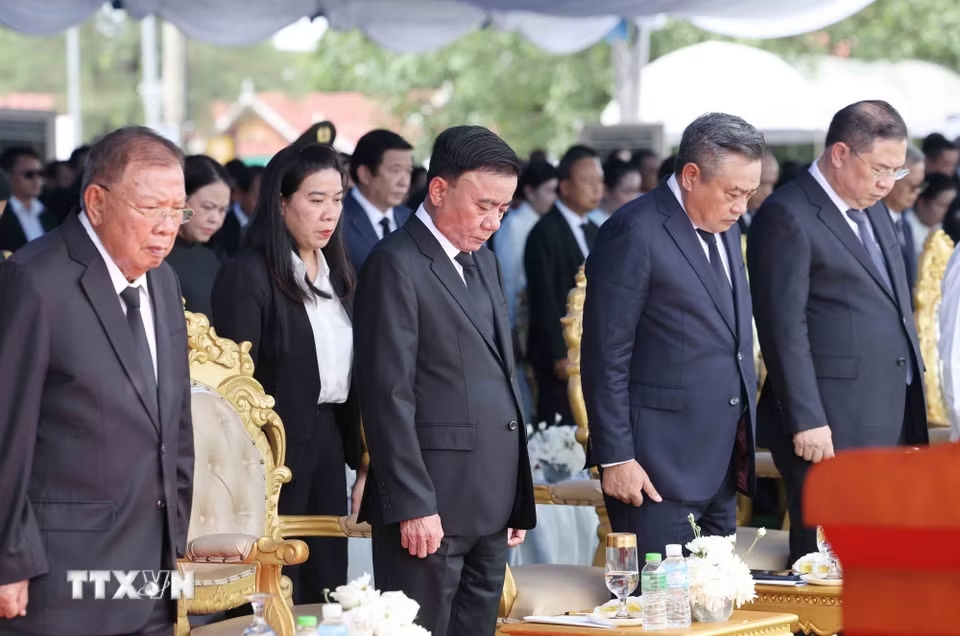 Thường trực Ban Bí thư Trần Cẩm Tú dự Lễ truy điệu Chủ tịch Quốc hội Lào Saysomphone Phomvihane - Ảnh 2.