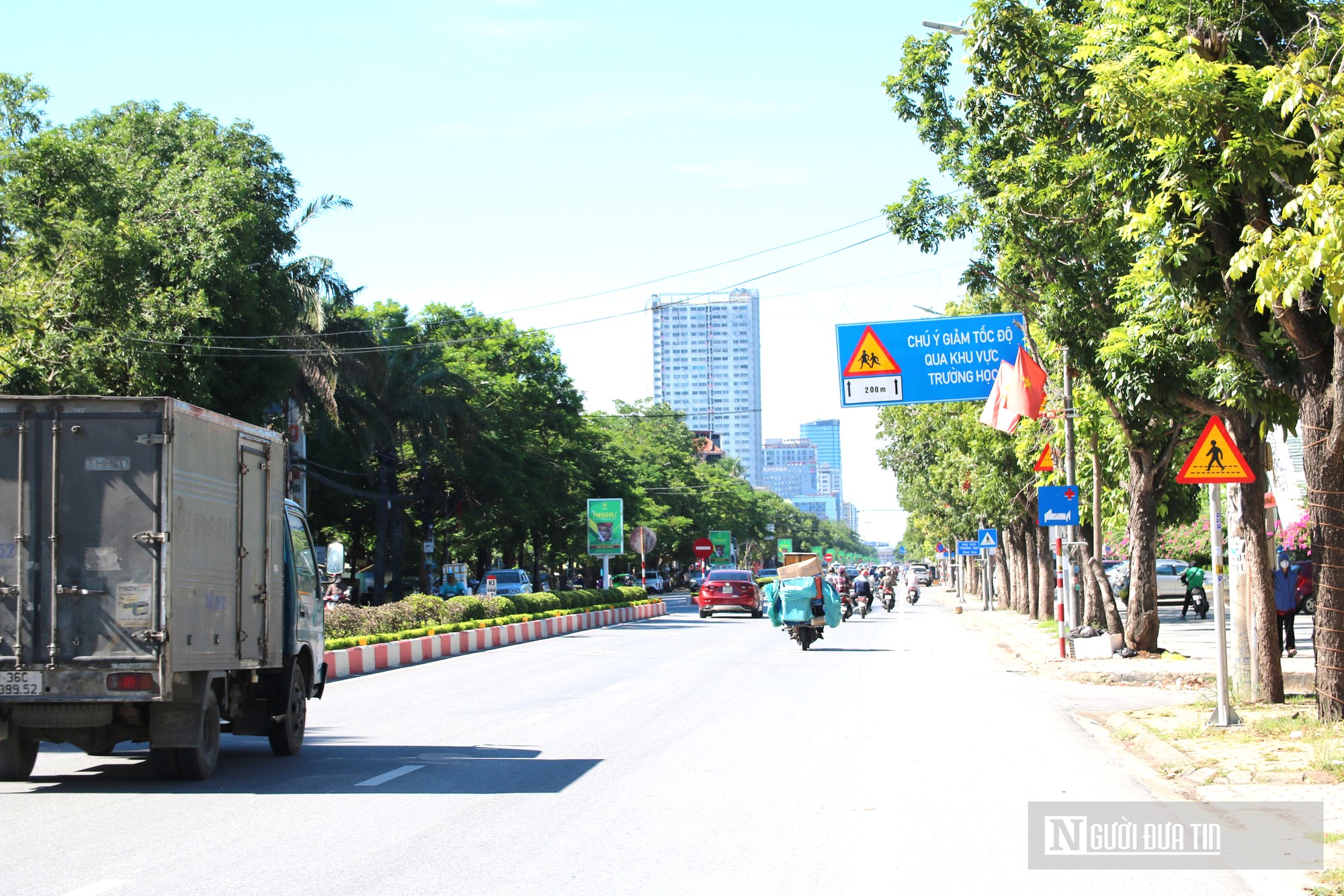 Ngắm diện mạo những tuyến đường xương sống ở Nghệ An trước khi đại nâng cấp- Ảnh 5.