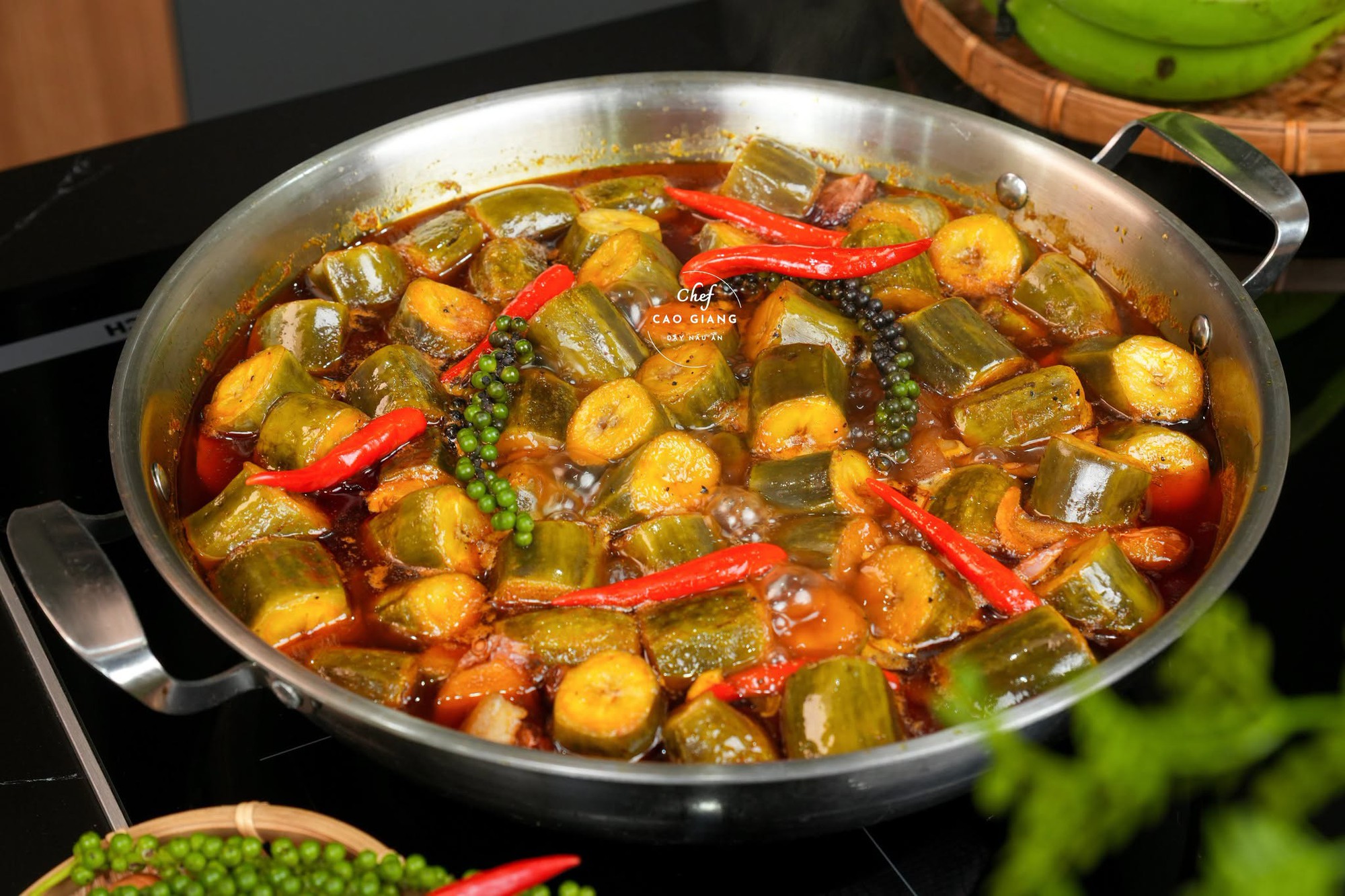 Chuối kho nguyên miếng – Món ăn hot trend gây bất ngờ bởi vị bùi, dẻo, đậm đà - Ảnh 5.