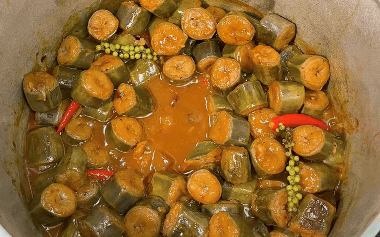 Chuối kho nguyên miếng – Món ăn hot trend gây bất ngờ bởi vị bùi, dẻo, đậm đà - Ảnh 1.