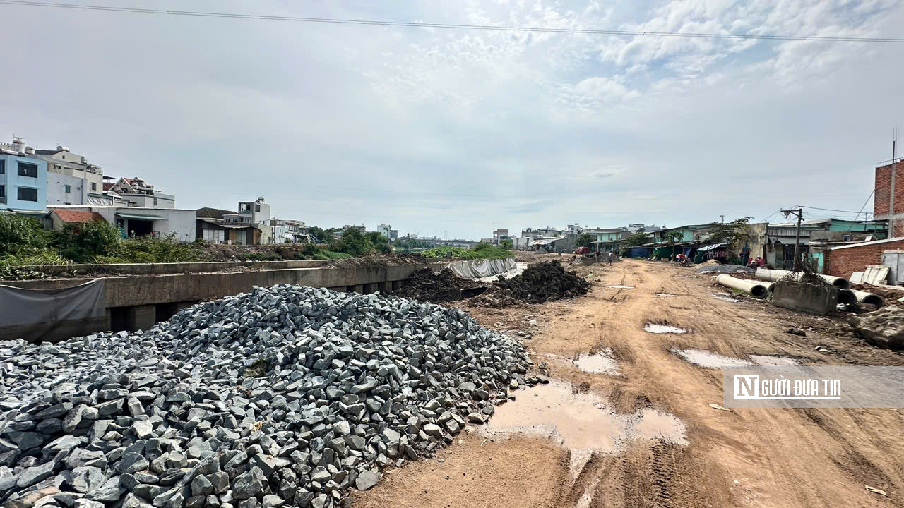 Dự &aacute;n cải tạo k&ecirc;nh Tham Lương - Bến C&aacute;t &ndash; rạch Nước L&ecirc;n: Nơi thi c&ocirc;ng rầm rộ, nơi "đứng h&igrave;nh" - Ảnh 11.
