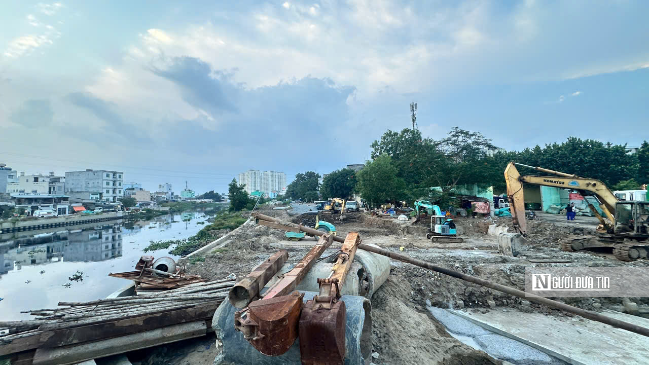 Dự &aacute;n cải tạo k&ecirc;nh Tham Lương - Bến C&aacute;t &ndash; rạch Nước L&ecirc;n: Nơi thi c&ocirc;ng rầm rộ, nơi "đứng h&igrave;nh" - Ảnh 16.