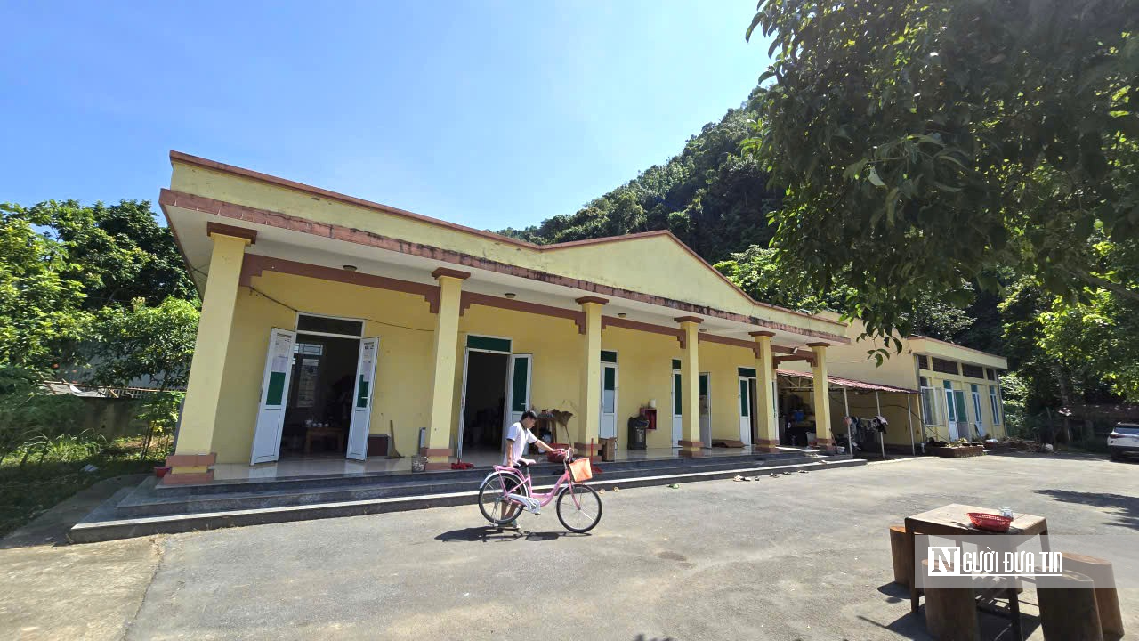 Sạt lở núi làm sập tường, đe dọa 17 hộ dân: Lên phương án ổn định cuộc sống- Ảnh 4.