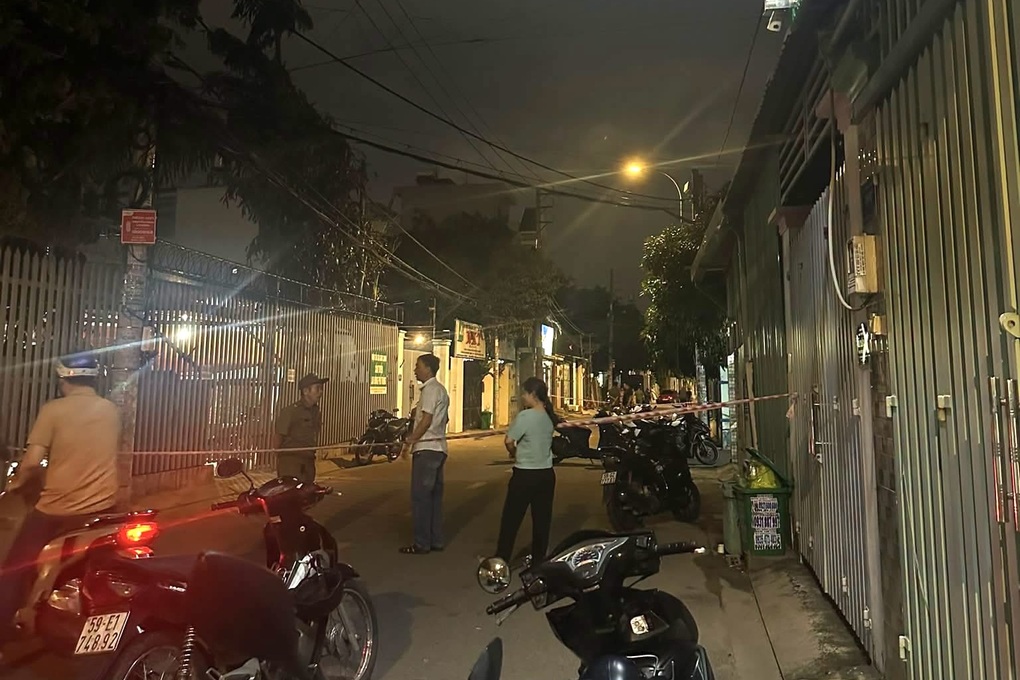 Bắt giữ nghi phạm dùng dao tấn công thiếu nữ 15 tuổi tử vong trong đêm- Ảnh 1.