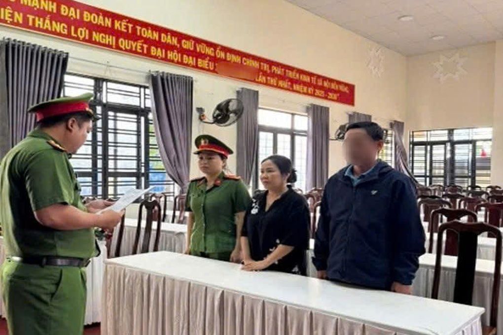 Bắt tạm giam Trưởng phân trường "làm ngơ" cho "vàng tặc" lộng hành khai thác trái phép- Ảnh 1.