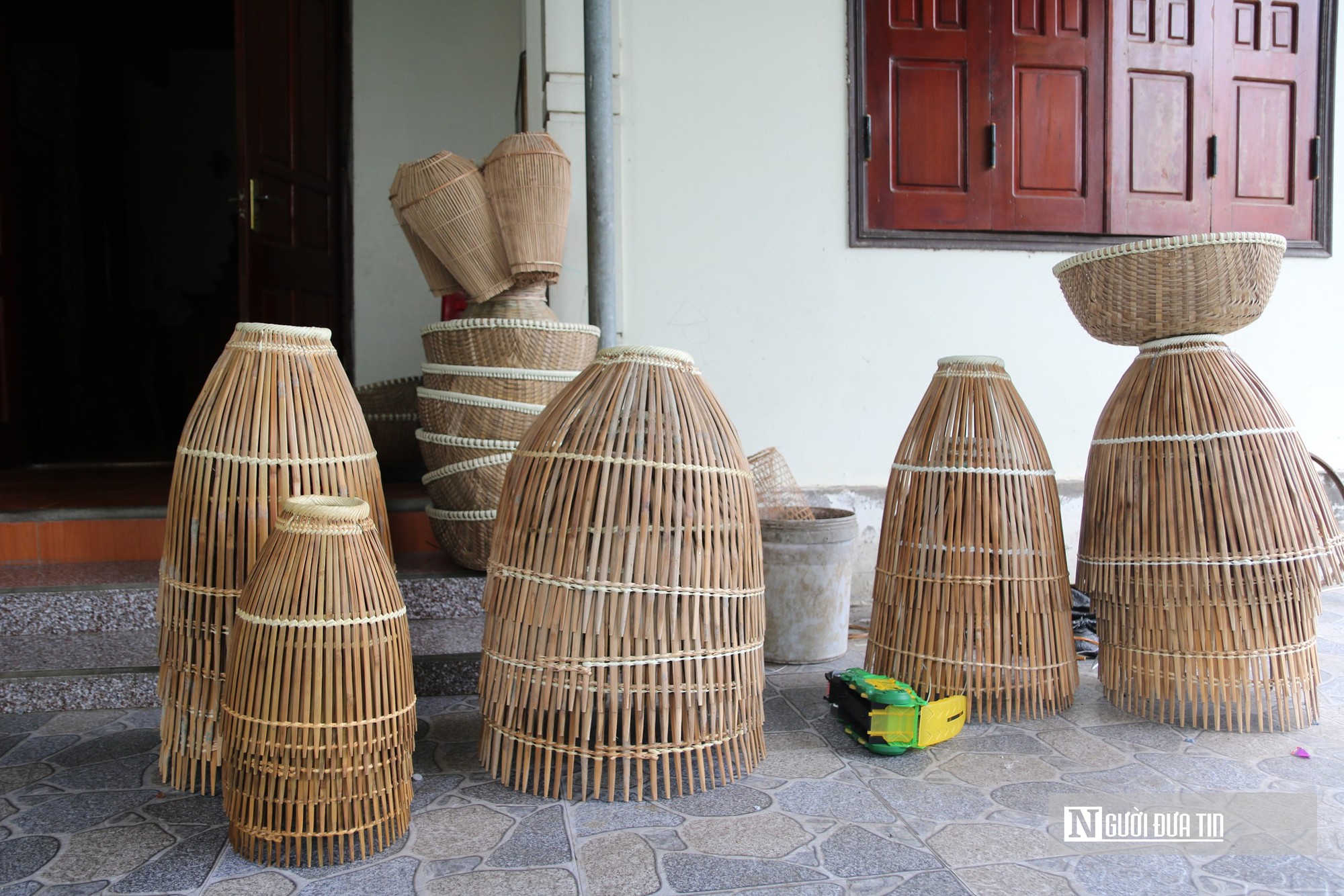 Làng nghề đan nơm tre bứt phá nhờ tư duy đổi mới đưa sản phẩm lên nền tảng số- Ảnh 16.