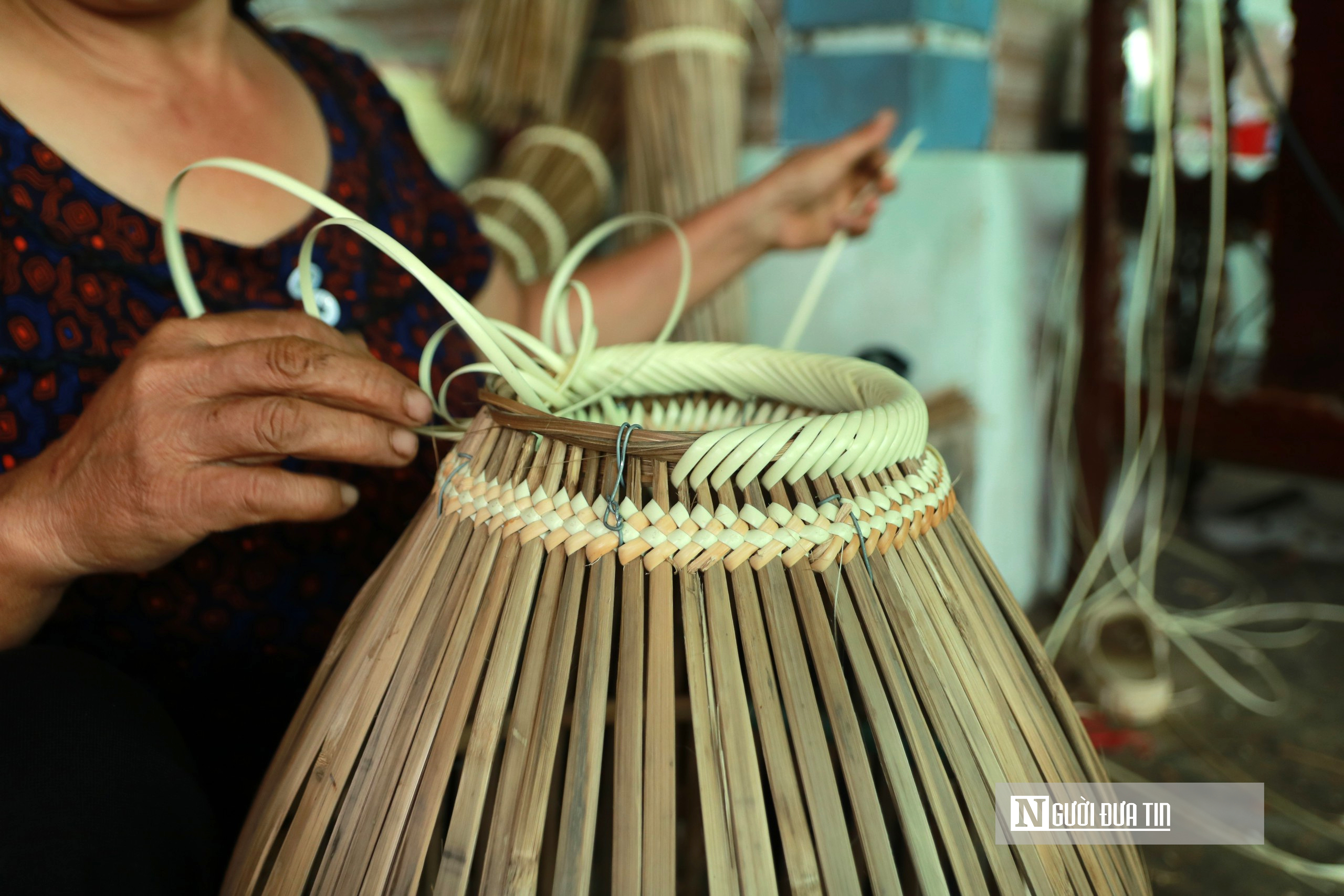 Làng nghề đan nơm tre bứt phá nhờ tư duy đổi mới đưa sản phẩm lên nền tảng số- Ảnh 14.