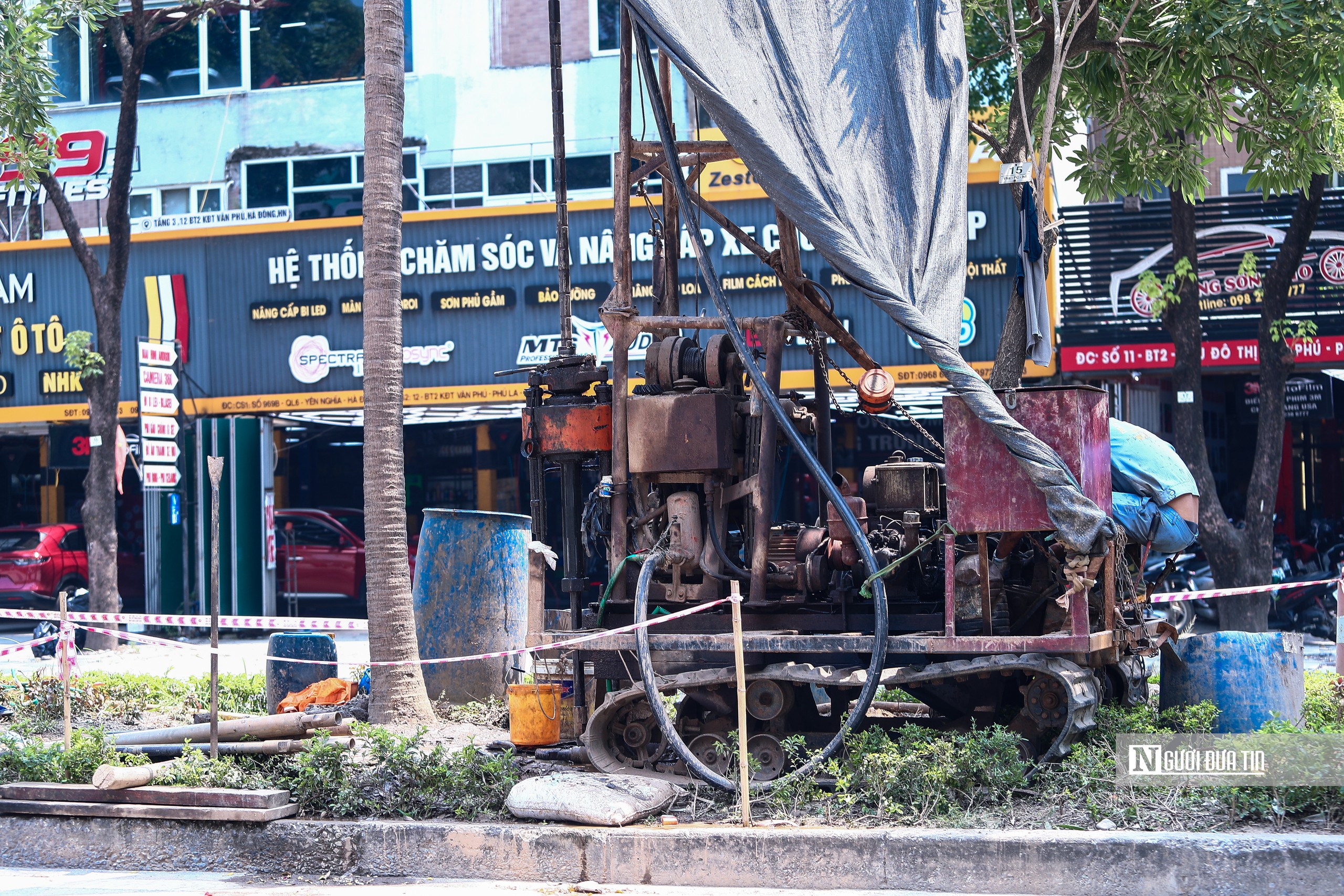 Khoan khảo sát vị trí xây cầu vượt gần 822 tỷ đồng ở Hà Nội- Ảnh 5.