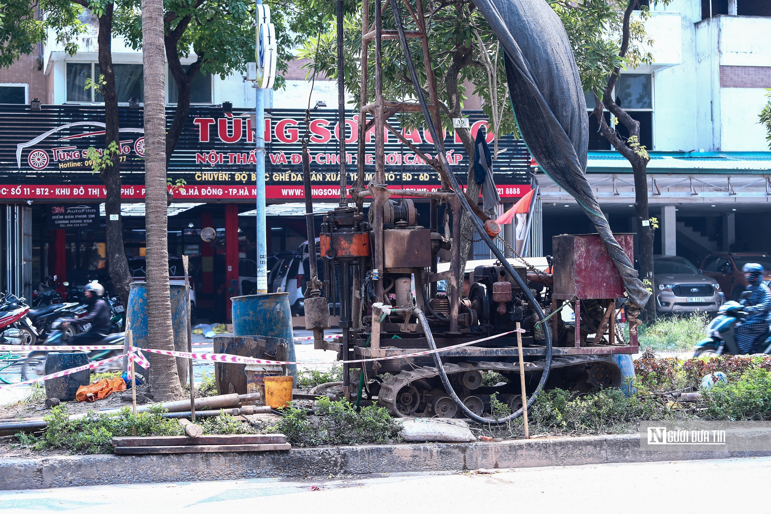 Khoan khảo sát vị trí xây cầu vượt gần 822 tỷ đồng ở Hà Nội- Ảnh 6.