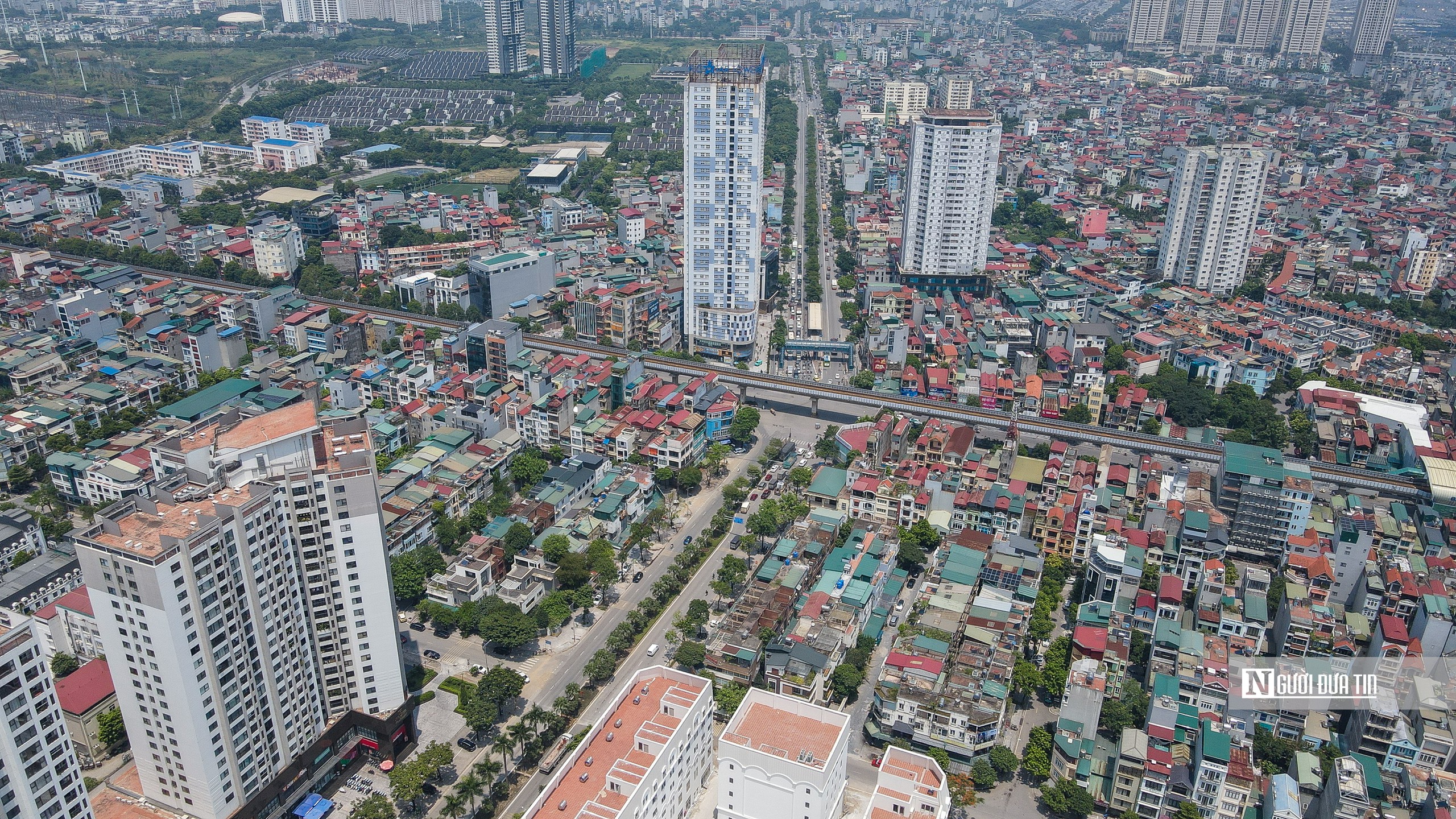 Khoan khảo sát vị trí xây cầu vượt gần 822 tỷ đồng ở Hà Nội- Ảnh 1.