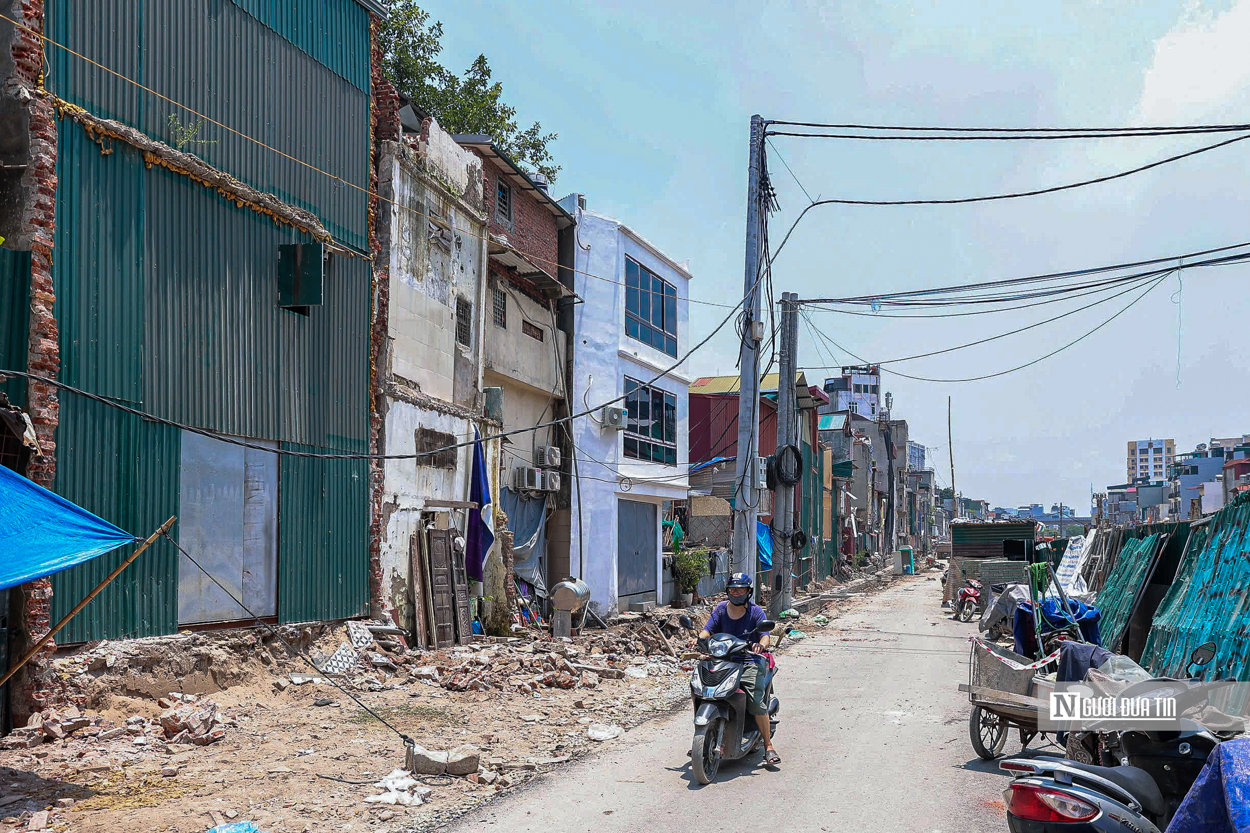 Khu đất xen kẹt trên Vành đai 1 làm vườn hoa, cây xanh thế chỗ cho nhà siêu mỏng siêu méo- Ảnh 11.