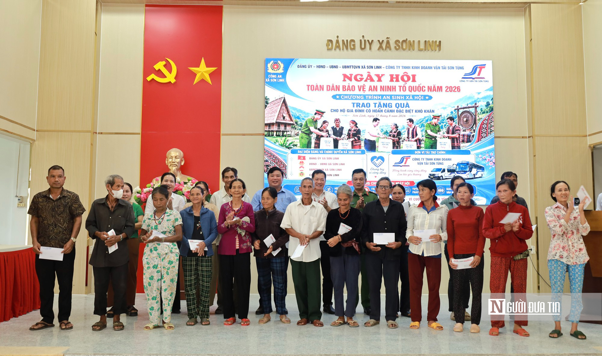 Đời sống v&agrave; Ph&aacute;p luật chung tay "tiếp sức" cho h&agrave;ng chục hộ kh&oacute; khăn ở Quảng Ng&atilde;i- Ảnh 9.