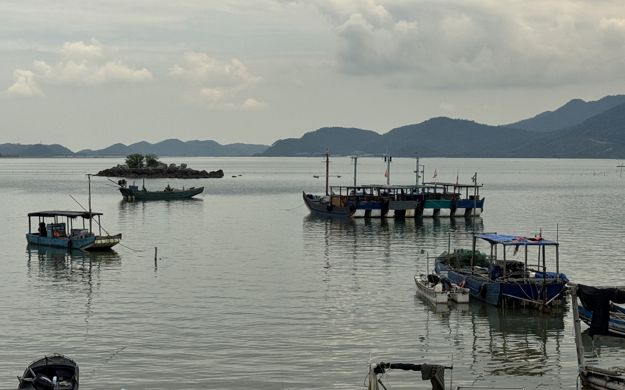 &Aacute;p thấp nhiệt đới vẫn "&aacute;n ngữ" Bắc Biển Đ&ocirc;ng, dự b&aacute;o mới nhất thế n&agrave;o?- Ảnh 3.