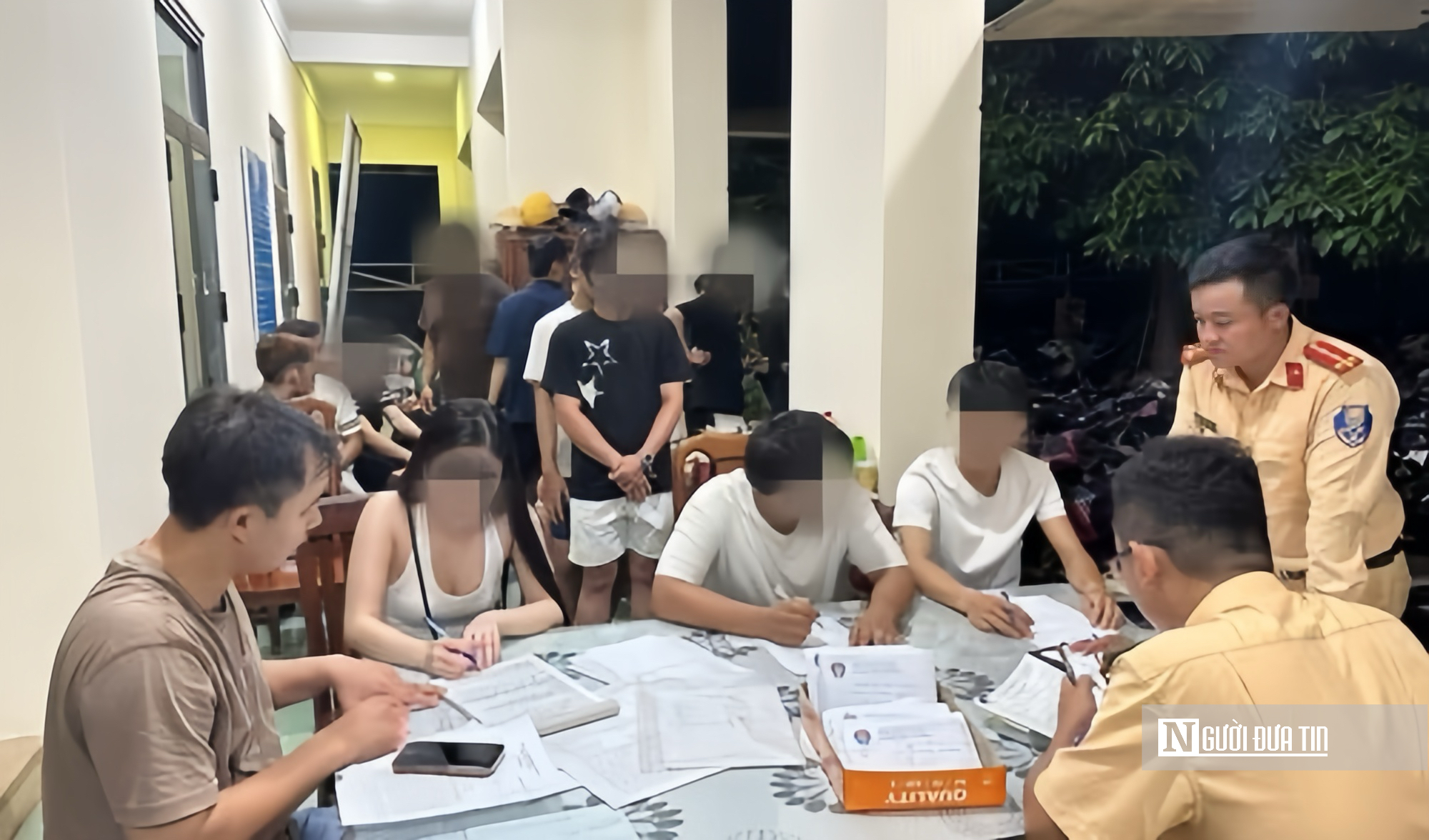 Trưởng phòng CSGT Quảng Ngãi: Xây dựng hình ảnh cán bộ, chiến sĩ trách nhiệm, gần gũi với nhân dân- Ảnh 3.