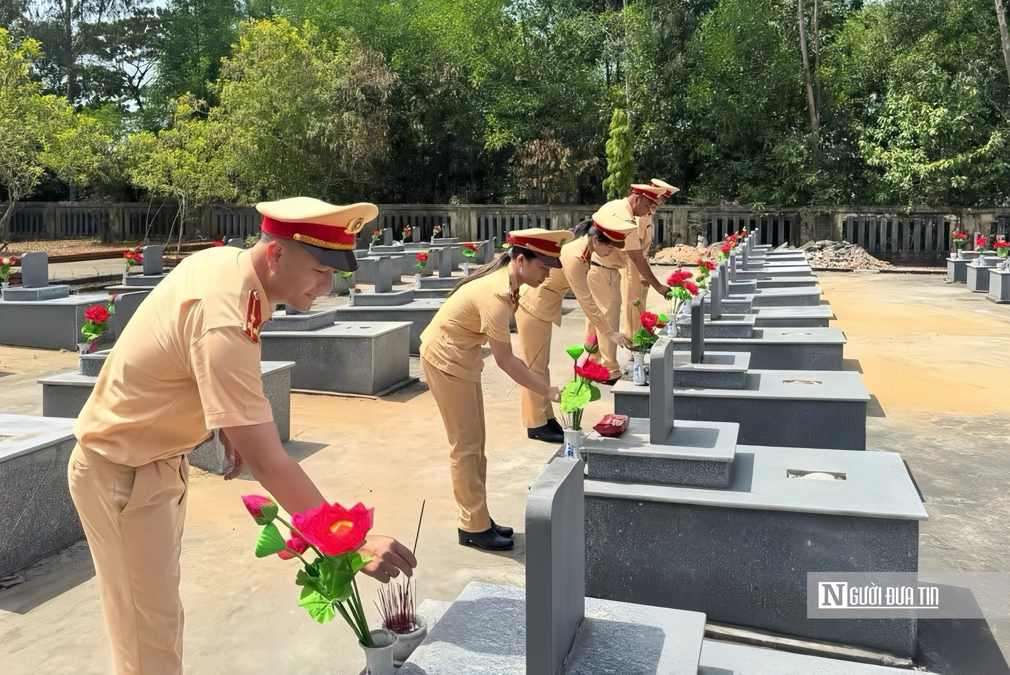Trưởng phòng CSGT Quảng Ngãi: Xây dựng hình ảnh cán bộ, chiến sĩ trách nhiệm, gần gũi với nhân dân- Ảnh 5.