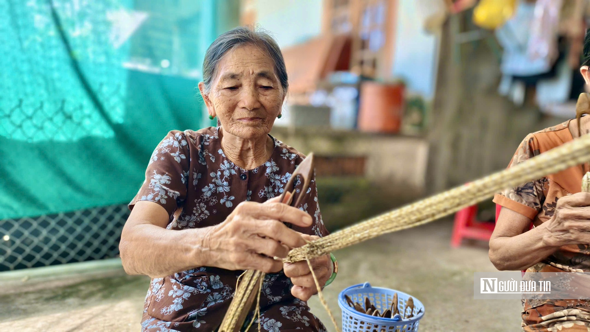 Thăm làng nghề “đan hàng xuất ngoại” ở Quảng Ngãi- Ảnh 1.