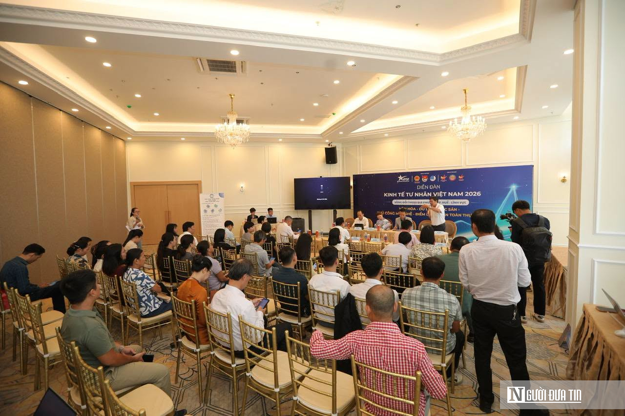 Huế lắng nghe doanh nghiệp, khơi thông động lực tăng trưởng- Ảnh 1.