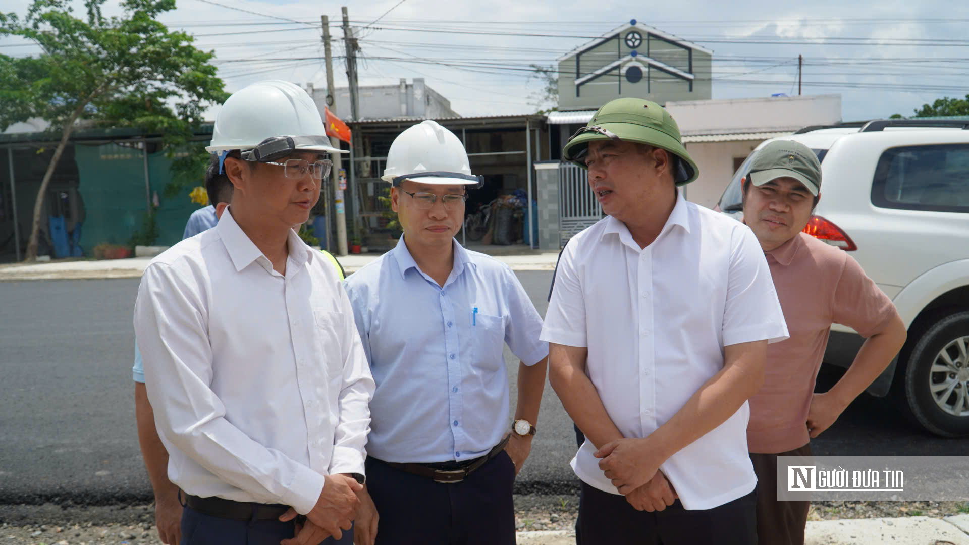 Bộ Xây dựng kiểm tra thực tế và chỉ đạo tăng tốc hoàn thiện dự án Quốc lộ 28B- Ảnh 2.