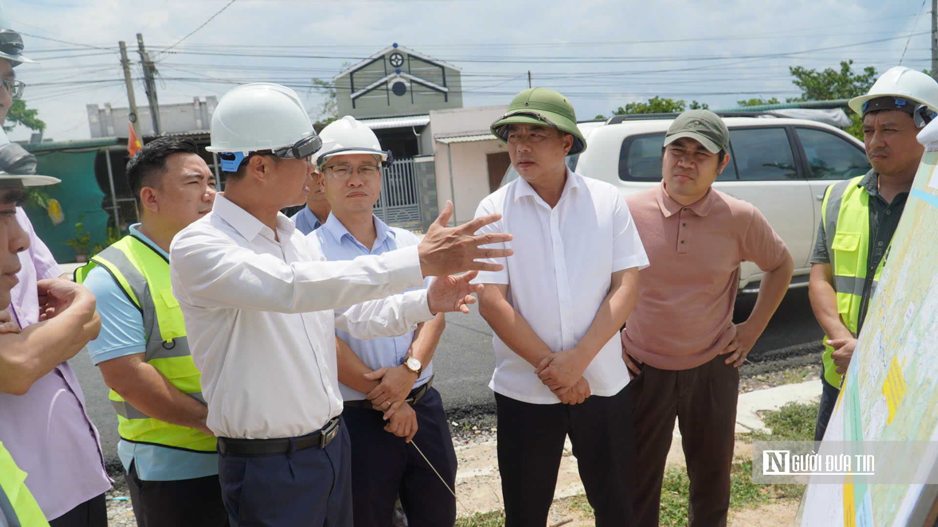 Bộ Xây dựng kiểm tra thực tế và chỉ đạo tăng tốc hoàn thiện dự án Quốc lộ 28B- Ảnh 7.